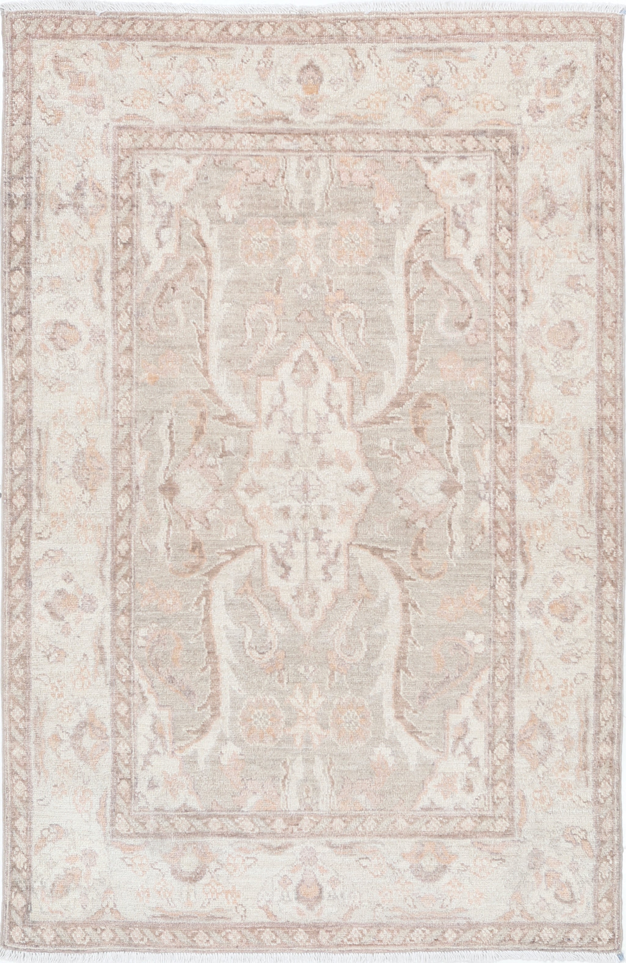 3x4.6 ft Traditional Hand Knotted Accent Rug. Floral Wool Area Rug in Soft Tones