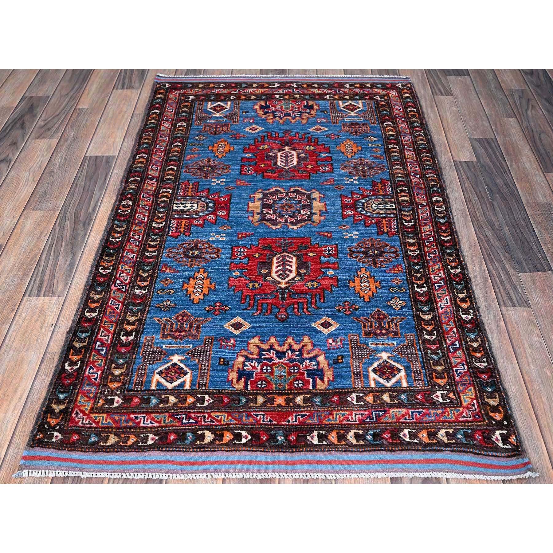 Bayern Blue, Afghan Ersari with Turkish Knot, Caucasian Design Revival, Vegetable Dyes, Densely Woven, Hand Knotted, Soft and Velvety Wool, Tapis d'Orient
Matières premières : Laine
Latex : Pas de poils 
hauteur : 0,25 pouces
Style :