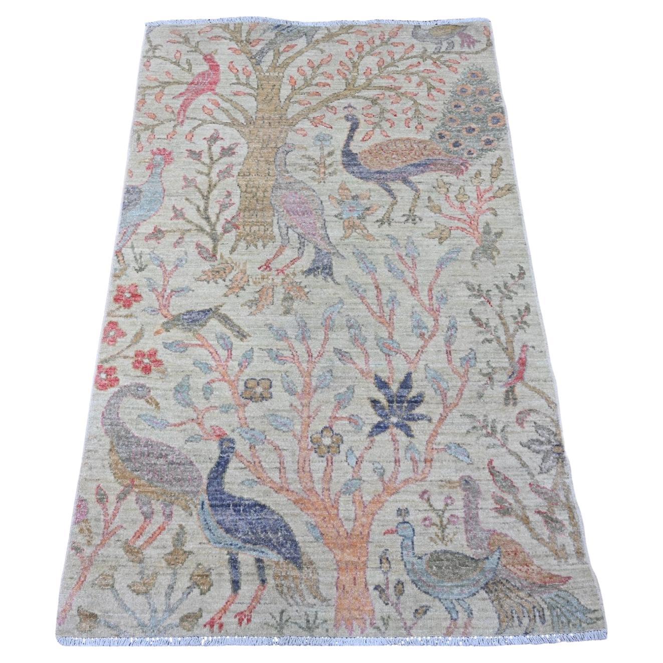3'x4'8" Swamp Green Laine Peshawar Birds of Paradise Design Tapis noué à la main en vente