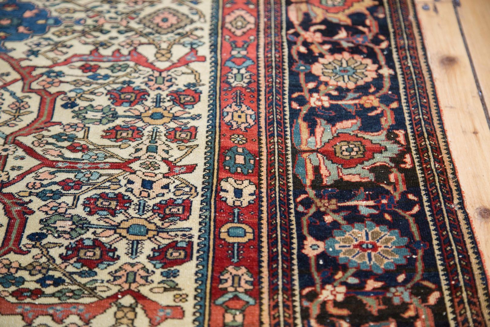 Hand-Knotted Antique Fine Farahan Sarouk Rug For Sale
