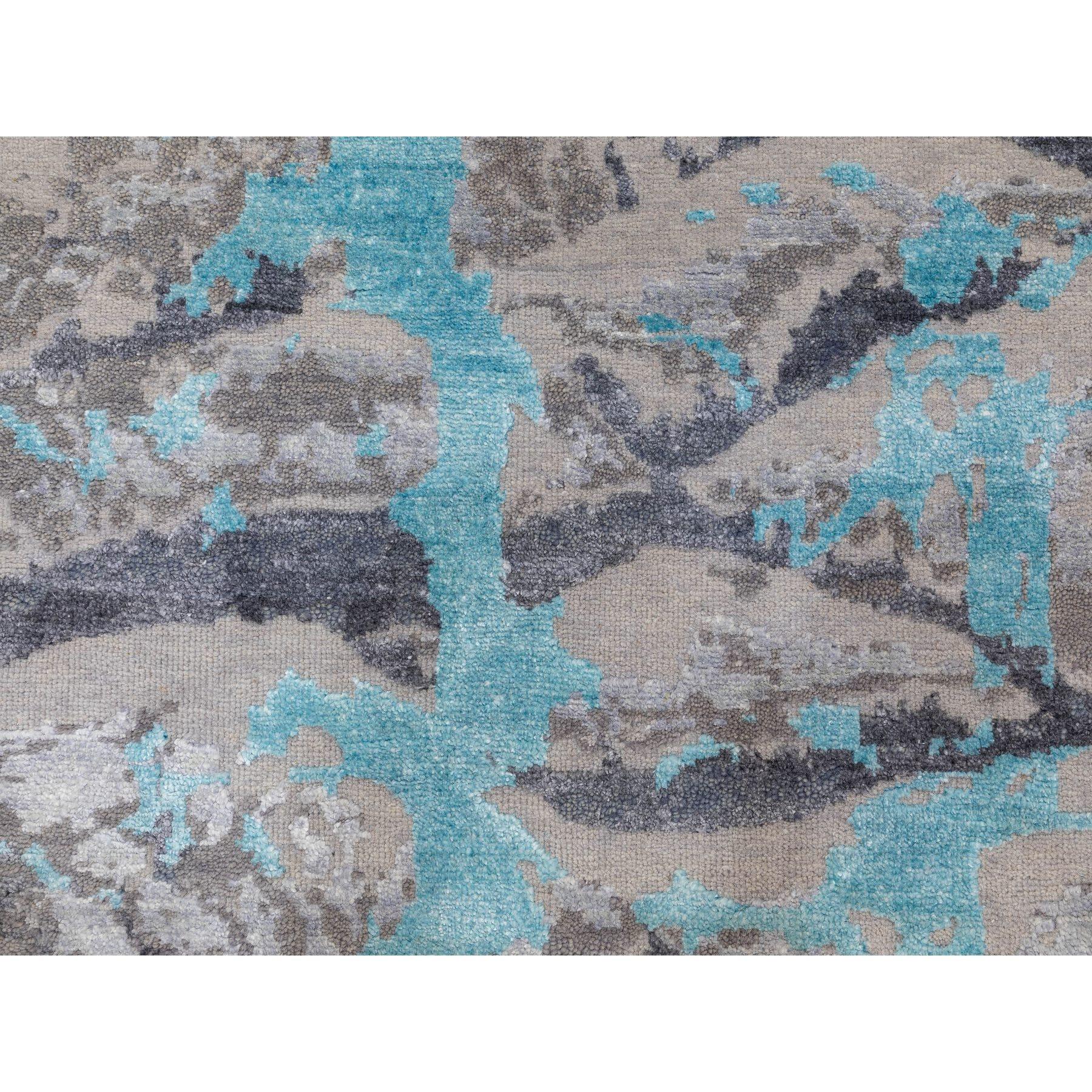 3'x5' Aquamarine Modern Design Wool And Silk Hand Knotted Oriental Rug In New Condition For Sale In Carlstadt, NJ