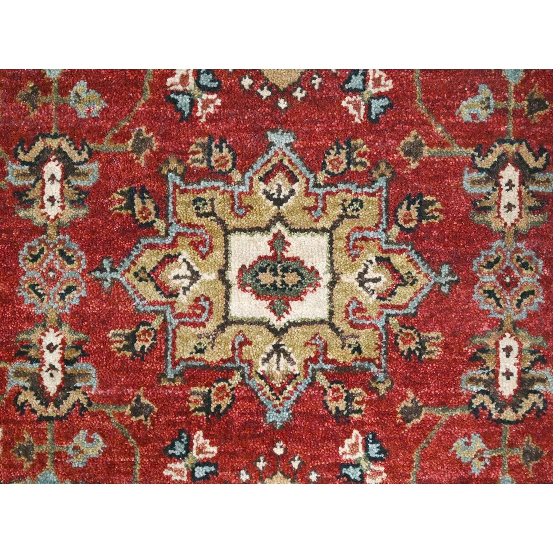 Annodato a mano Tappeto in lana morbida annodato a mano 3'x5' Chili Red Karajeh Design Tribal Medallions in vendita