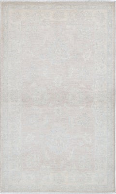 3x5 ft Hand Knotted Turkish Accent Rug in Soft Tones. 100% Wool. Beige Small Rug