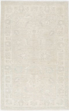 3x5 ft Traditional Hand Knotted Accent Rug. Floral Wool Area Rug in Soft Tones
