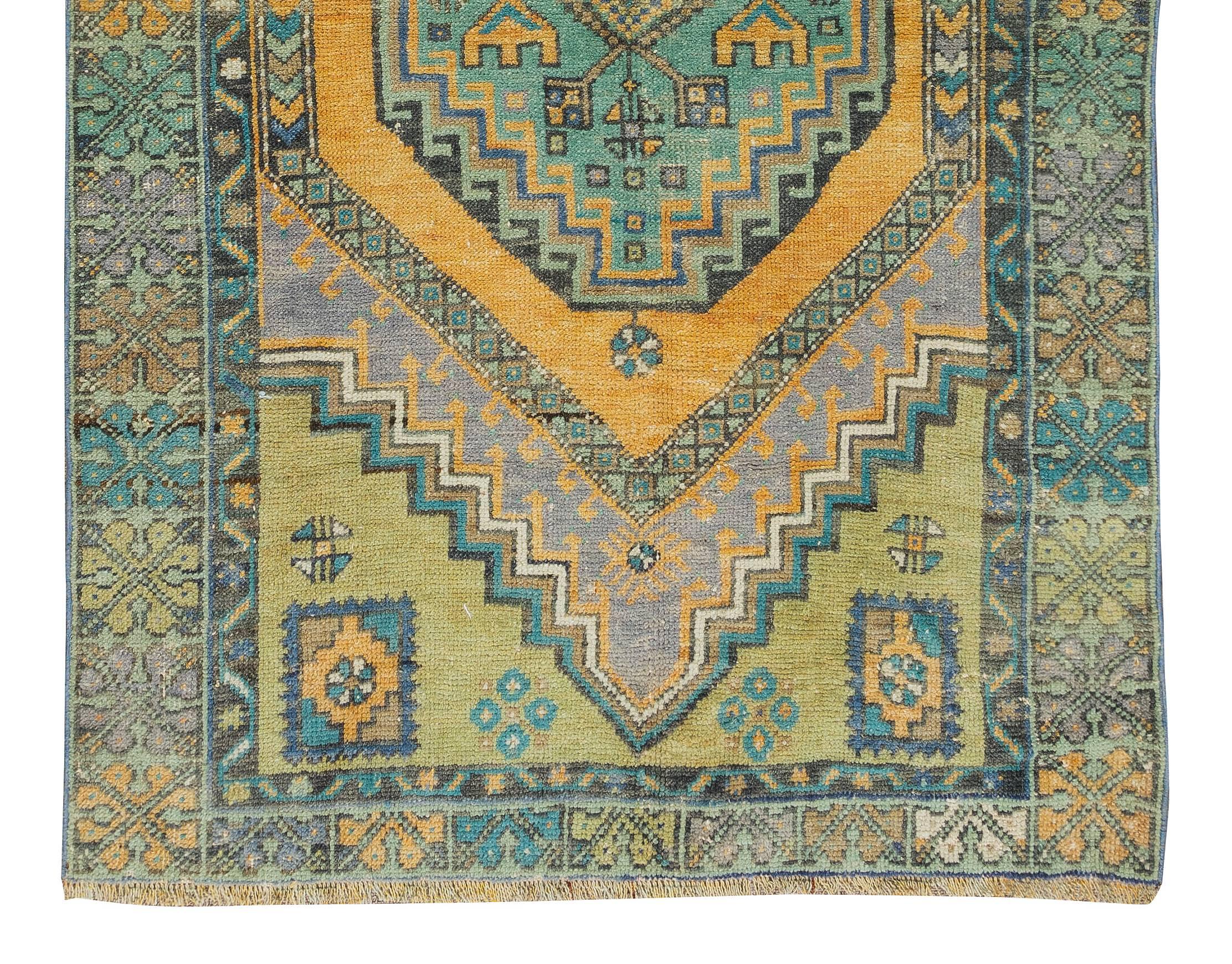 3x5 Ft Einzigartiger handgefertigter türkischer orientalischer Vintage-Teppich mit Stammesstil, 100% Wolle (Handgeknüpft) im Angebot