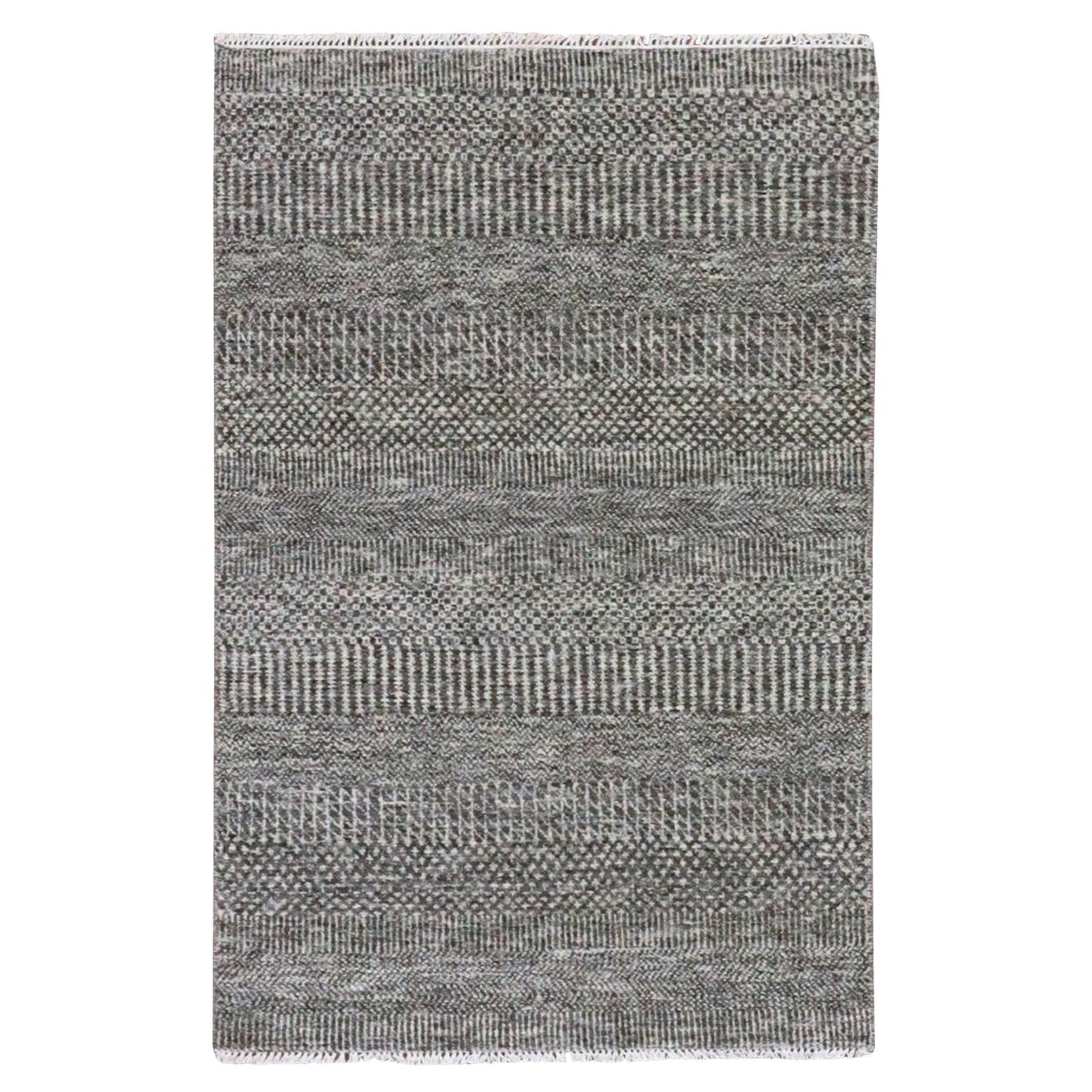 3'x5' Graphitgrau Gras Design Reine ungefärbte Wolle Handgeknüpft Orientteppich im Angebot