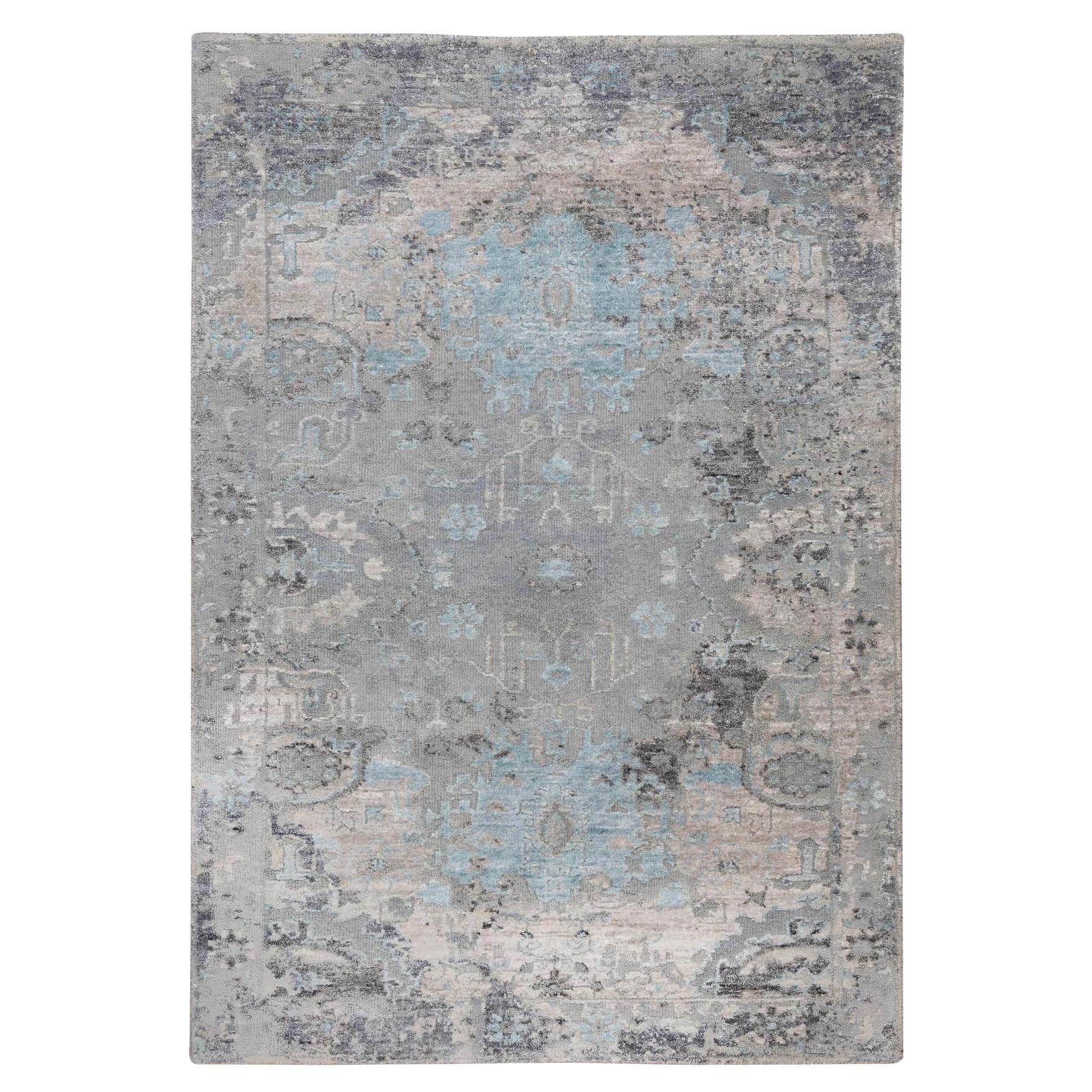 3
x5
 Gray Erased Design Wool And Silk Hand Knotted Oriental Rug