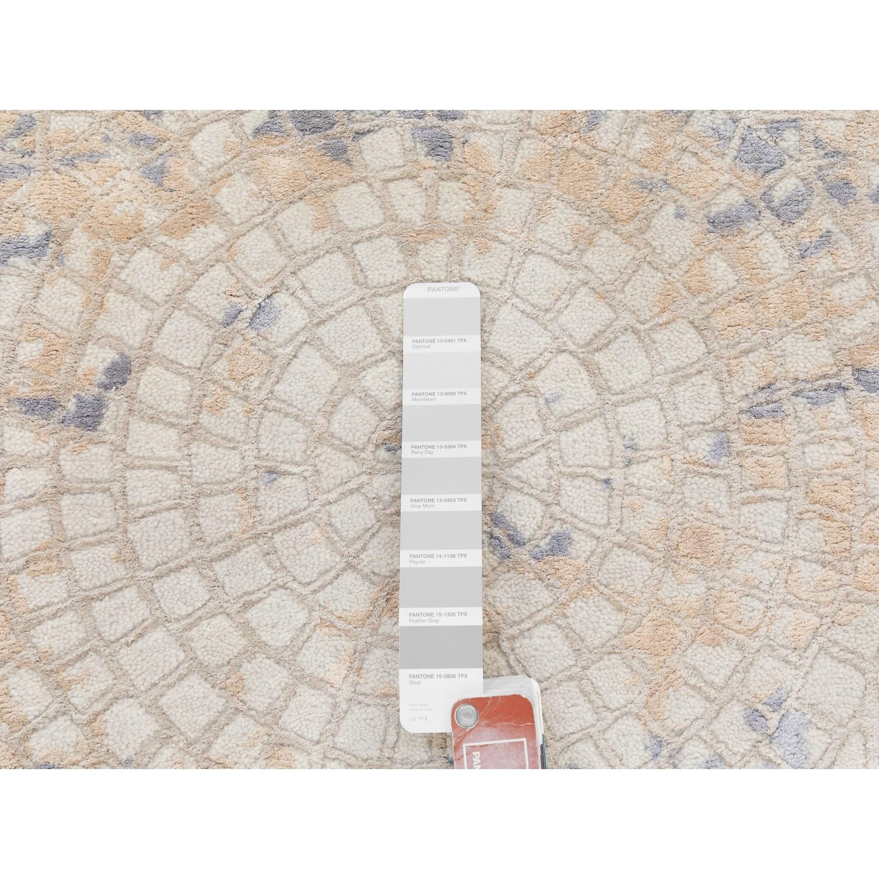 Hand-Woven 3'x5' Gray Wool and Pure Silk Mosaic Design Hand Knotted Modern Oriental Rug For Sale