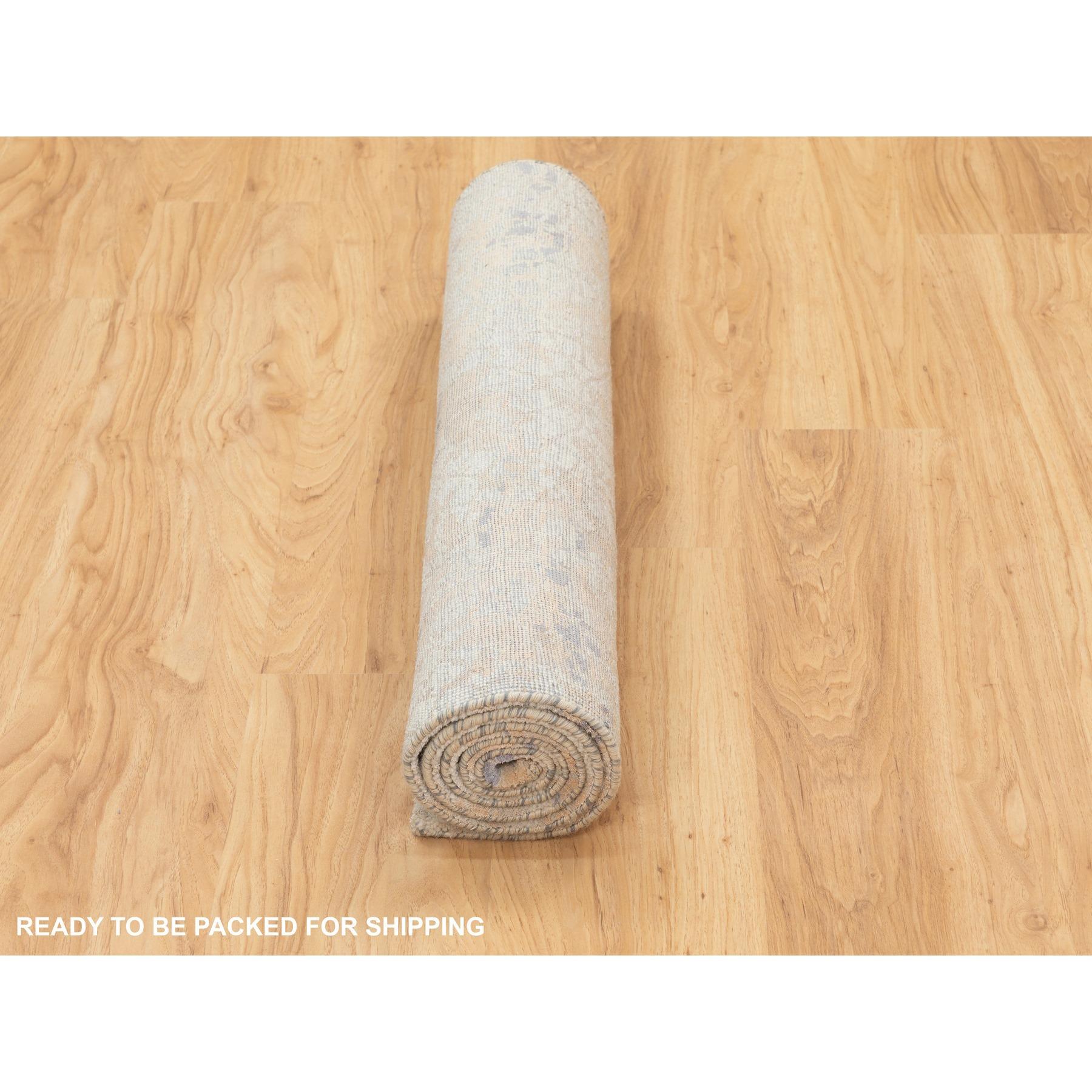 Contemporary 3'x5' Gray Wool and Pure Silk Mosaic Design Hand Knotted Modern Oriental Rug For Sale