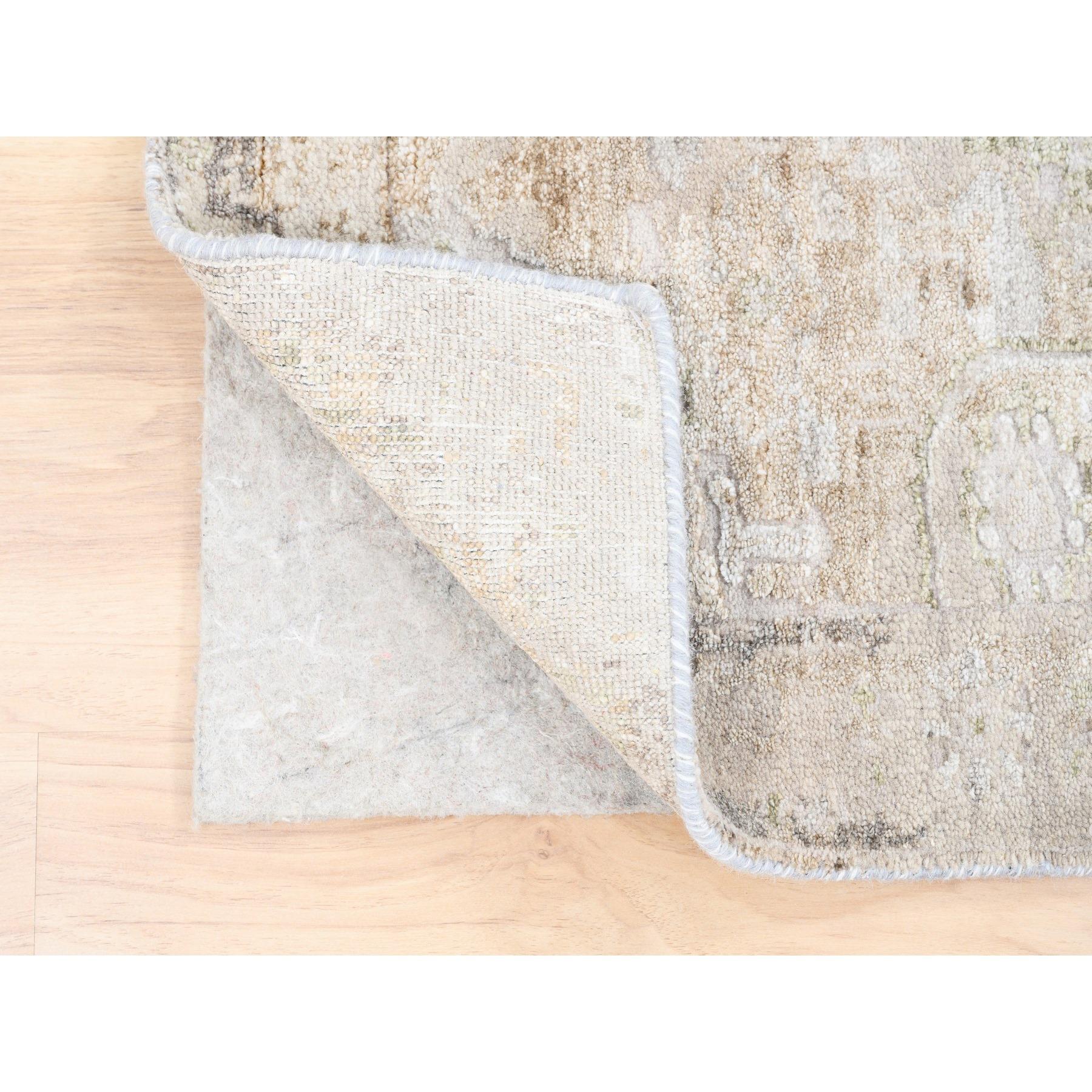 Indian 3'x5' Hand Knotted Beige Modern Wool And Silk Oriental Rug For Sale