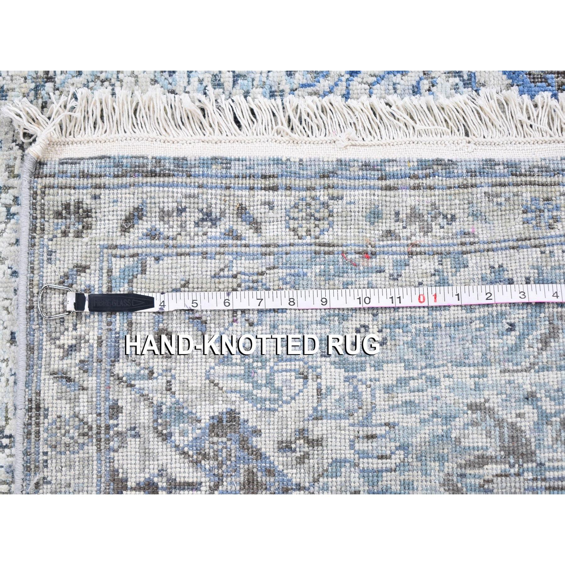 3'x5' Elfenbein Distressed Oushak Teppich aus reiner Seide mit strukturierter Wolle, handgeknüpft im Angebot 1