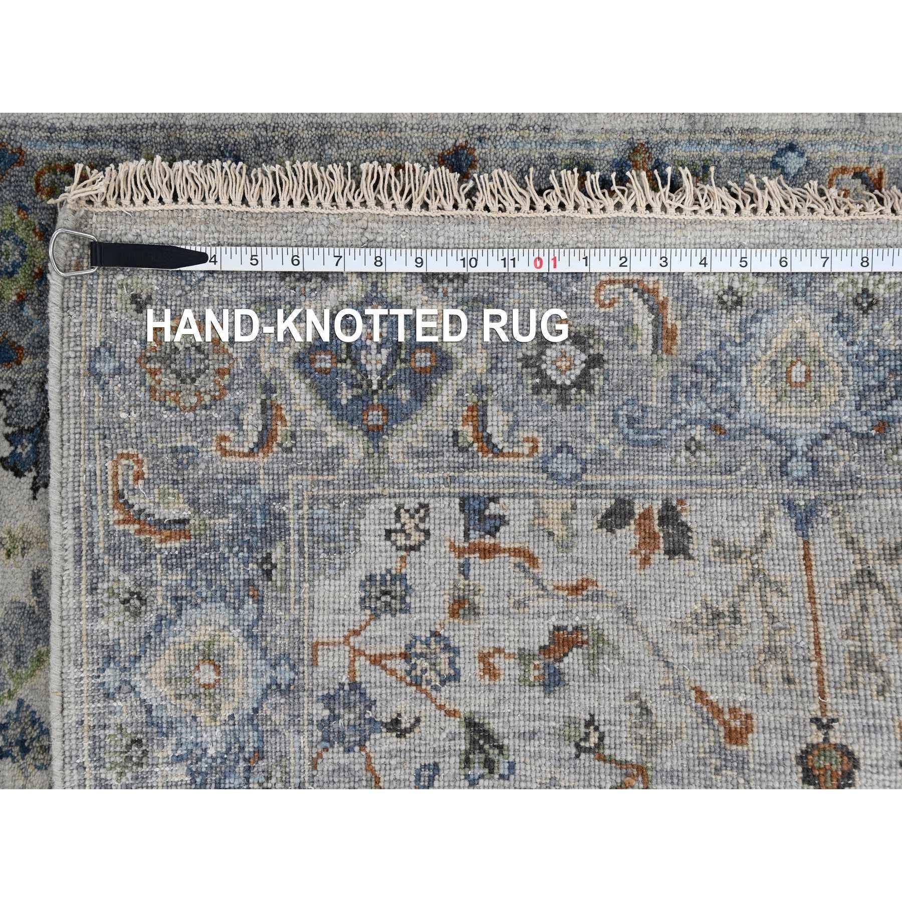 3'x5' Oushak gris clair avec motifs floraux Tapis 100% laine noué à la main en vente 1