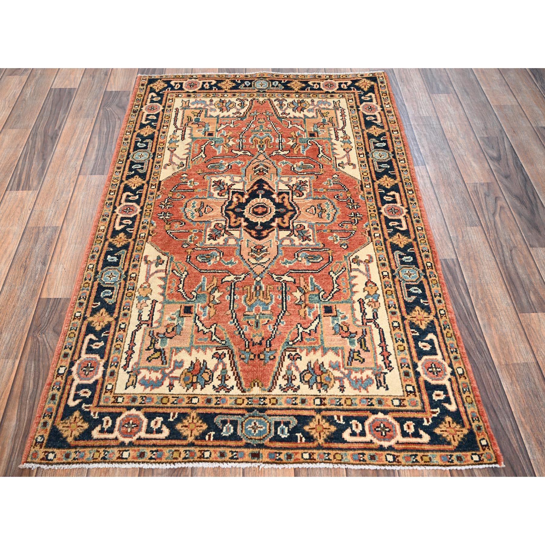 Arancione carota, Peshawar afgano con disegno Serapi Heriz, trama fitta, tinture vegetali, annodato a mano, pura lana, tappeto orientale
Materiali primari: Lana
Lattice: No Pile 
altezza: 0,25 pollici
Stile: Tradizionale
Colore primario: