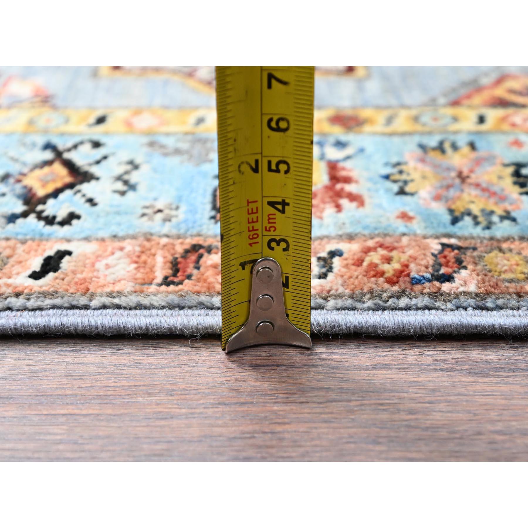 3'x5' Steeple Gray Handgeknüpfter Teppich aus reiner Wolle mit pflanzlichen Farbstoffen, dicht gewebt (21. Jahrhundert und zeitgenössisch) im Angebot