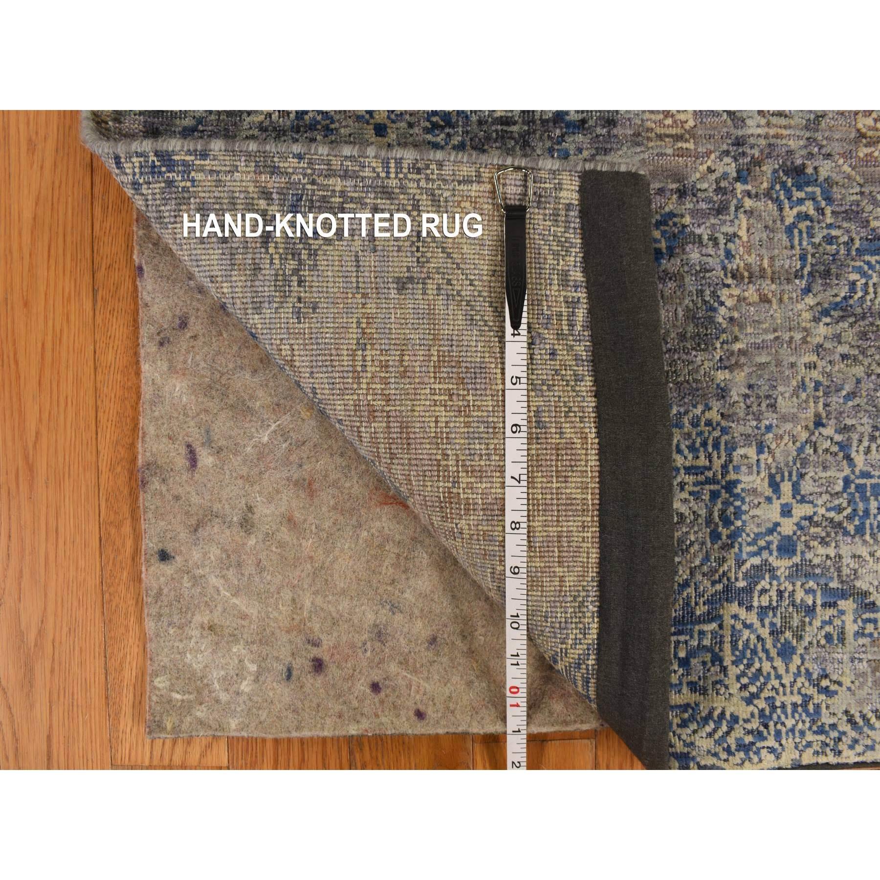 3'x5' Yale Bleu Erased Rosette Design Soie et Laine Tapis noué à la main Neuf - En vente à Carlstadt, NJ