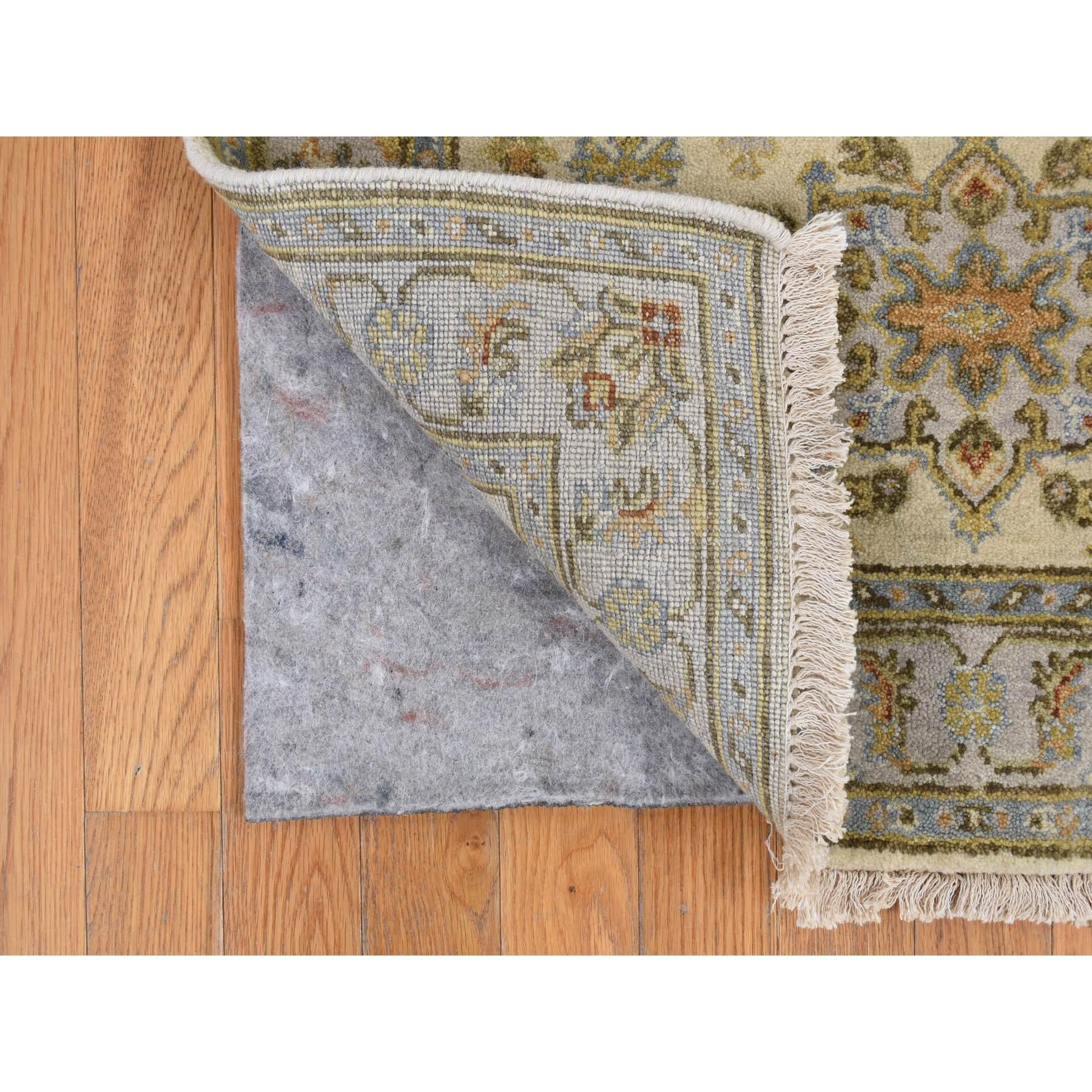Medievale Tappeto Runner in Lana Extra Morbida Bianca annodata a mano con Design/One 3'x5'1