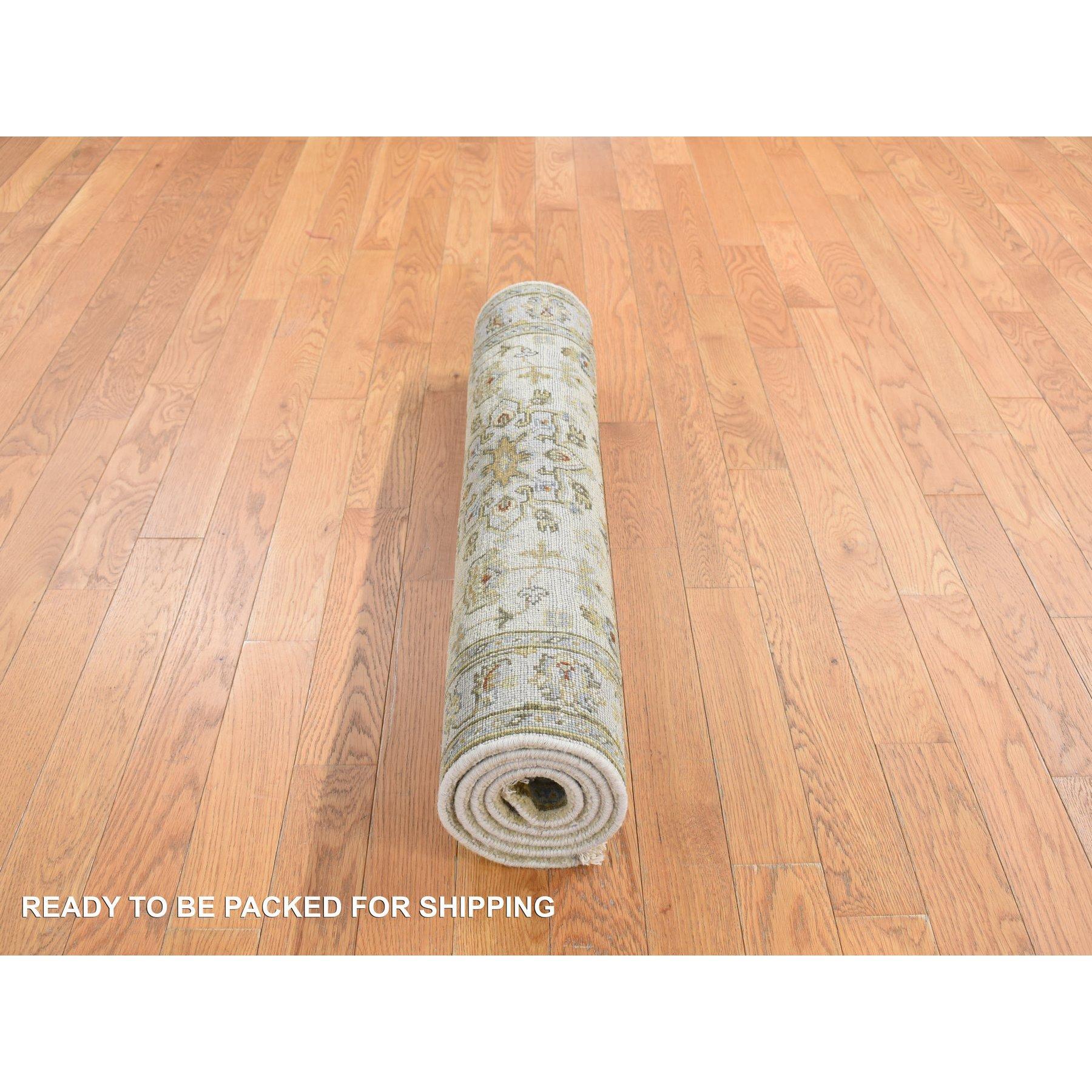 Annodato a mano Tappeto Runner in Lana Extra Morbida Bianca annodata a mano con Design/One 3'x5'1