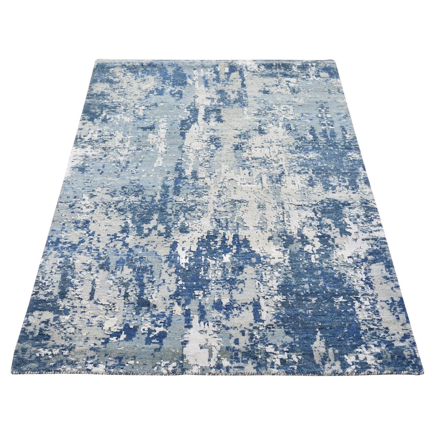Tapis d'Orient 3'x5'3" Bleu Oceanic Abstract Design Hi-low Pile Wool & Pure Silk