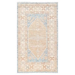 3'x5'3" hellblauer, handgeknüpfter Wollteppich im anatolischen Dorfstil mit türkischem Knotenmuster