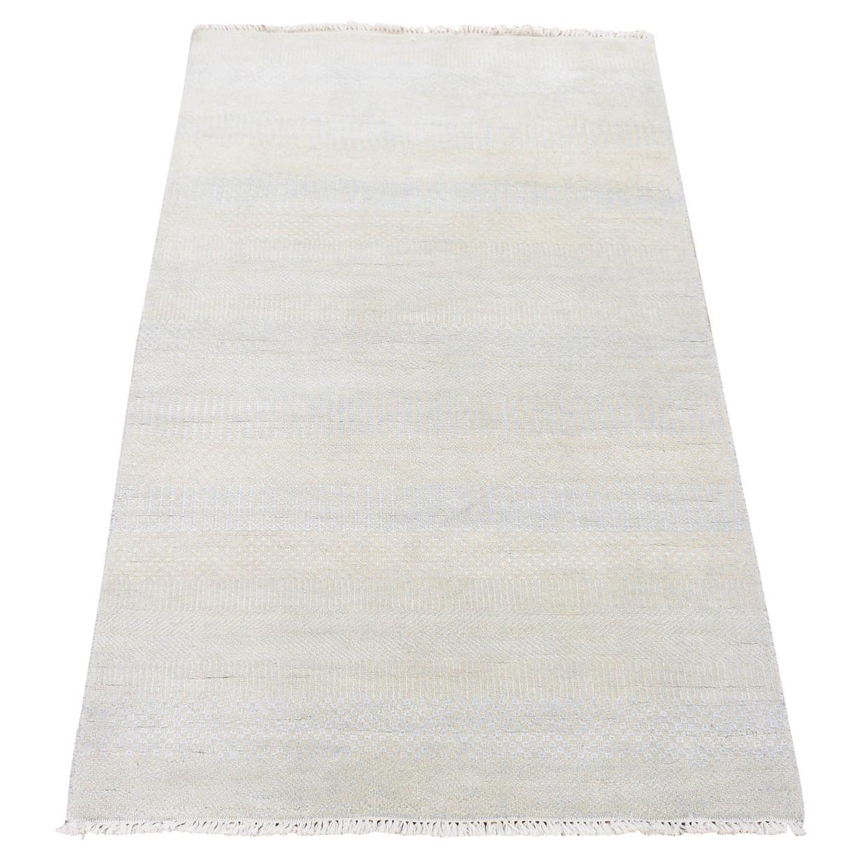 Tappeto Gabbeh 3'x5'4" avorio annodato a mano in lana e seta con design moderno a erba