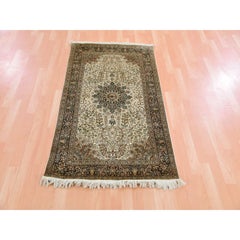 3'x5'5" Ivory Pure Silk Intricate Medallion Design Hand Knotted Oriental Rug