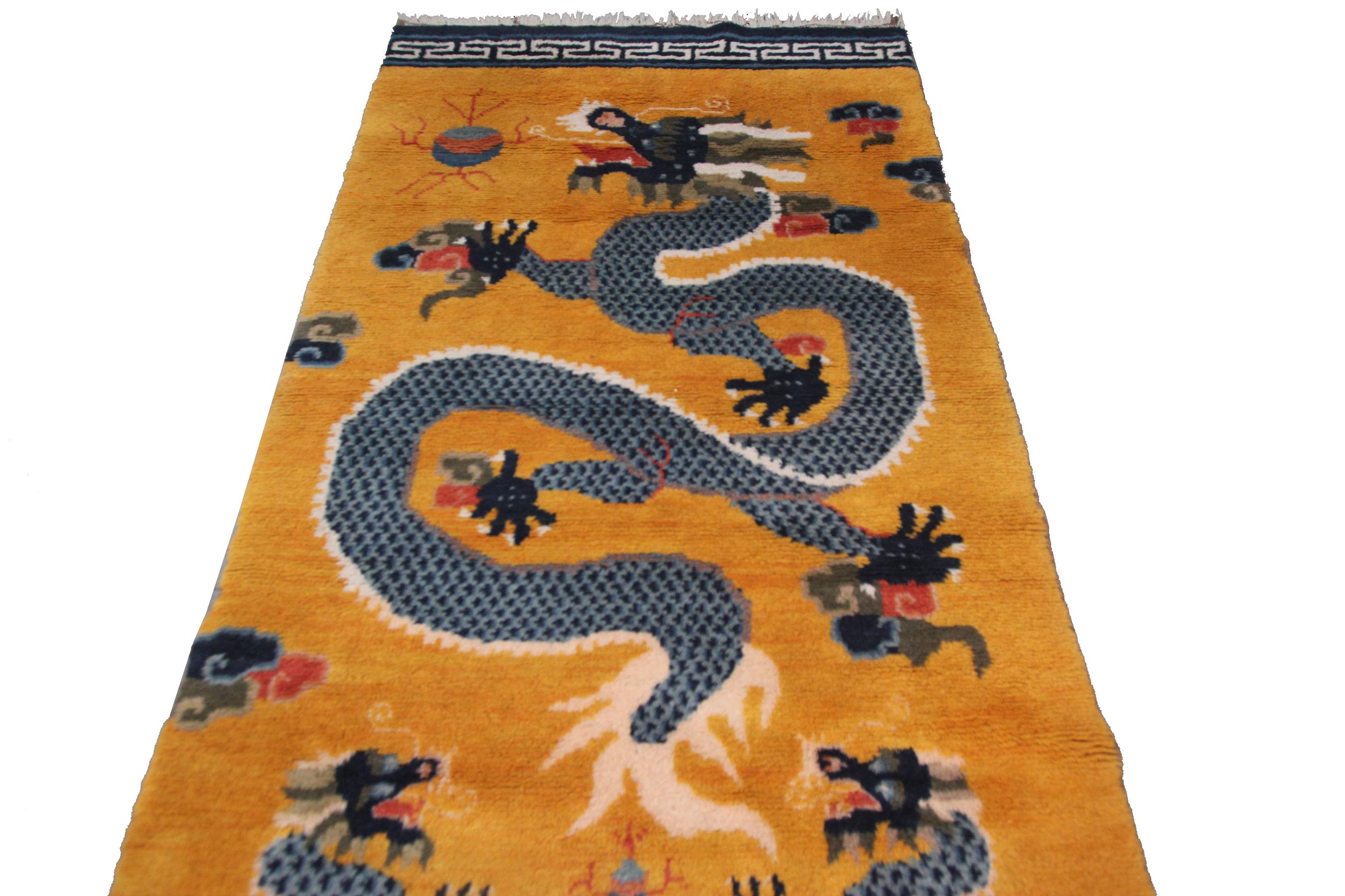Rare Vintage 5 Paw Dragon Art Deco Rug Chinese Tapestry Gold, C.1940 In Good Condition In New York, NY