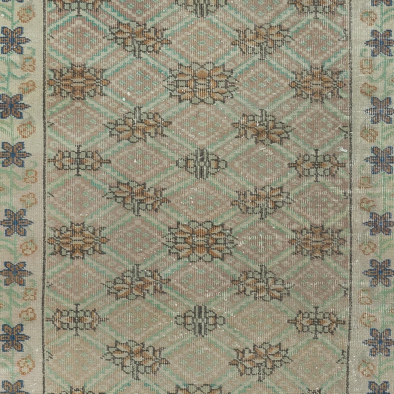 3x6.3 Ft Handmade Turkish Accent Rug for Kitchen. Vintage Small Rug for Entryway In Good Condition For Sale In Spring Valley, NY