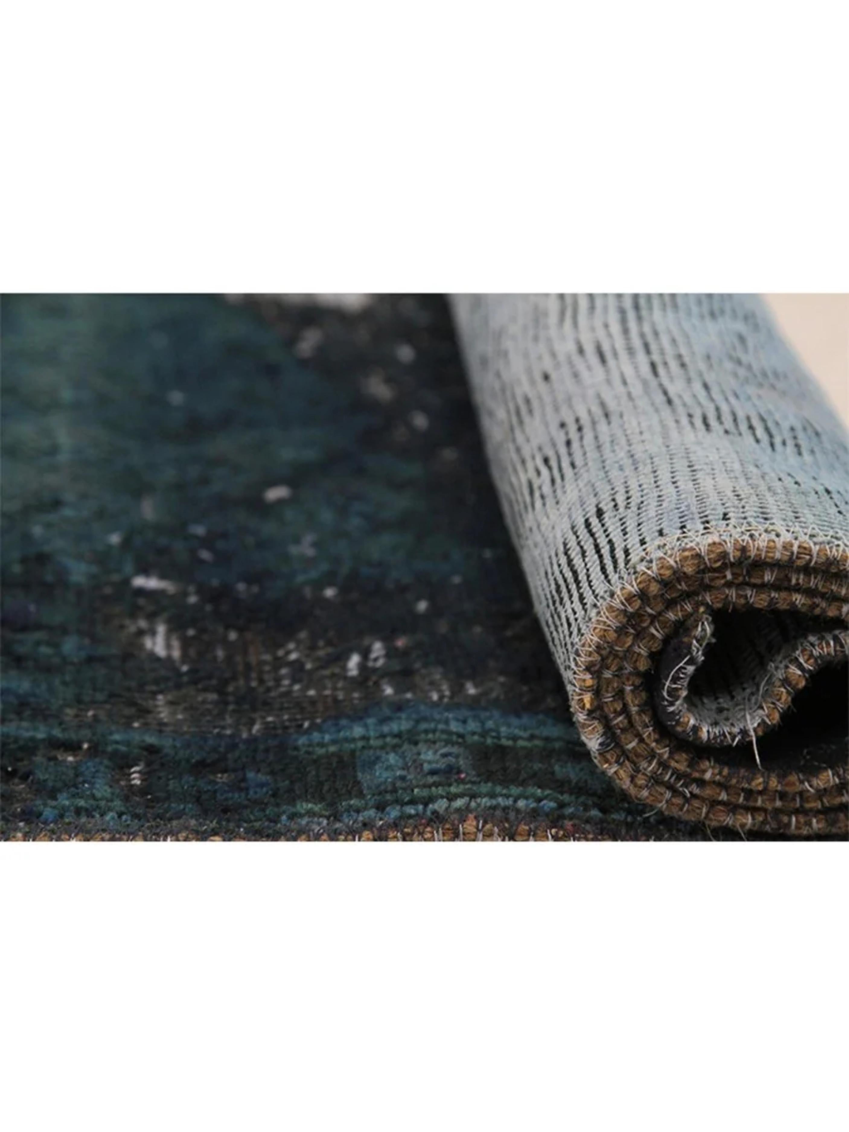 Tapis de course 3x7 surteint noir vintage noué à la main Bon état - En vente à Dallas, TX