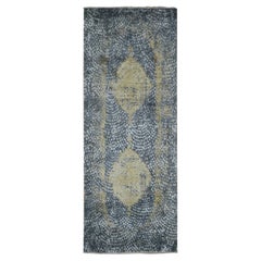 Alfombra Ancha Anudada a Mano de Lana y Seda con Diseño Persa Gris Fósil de 3'x8'