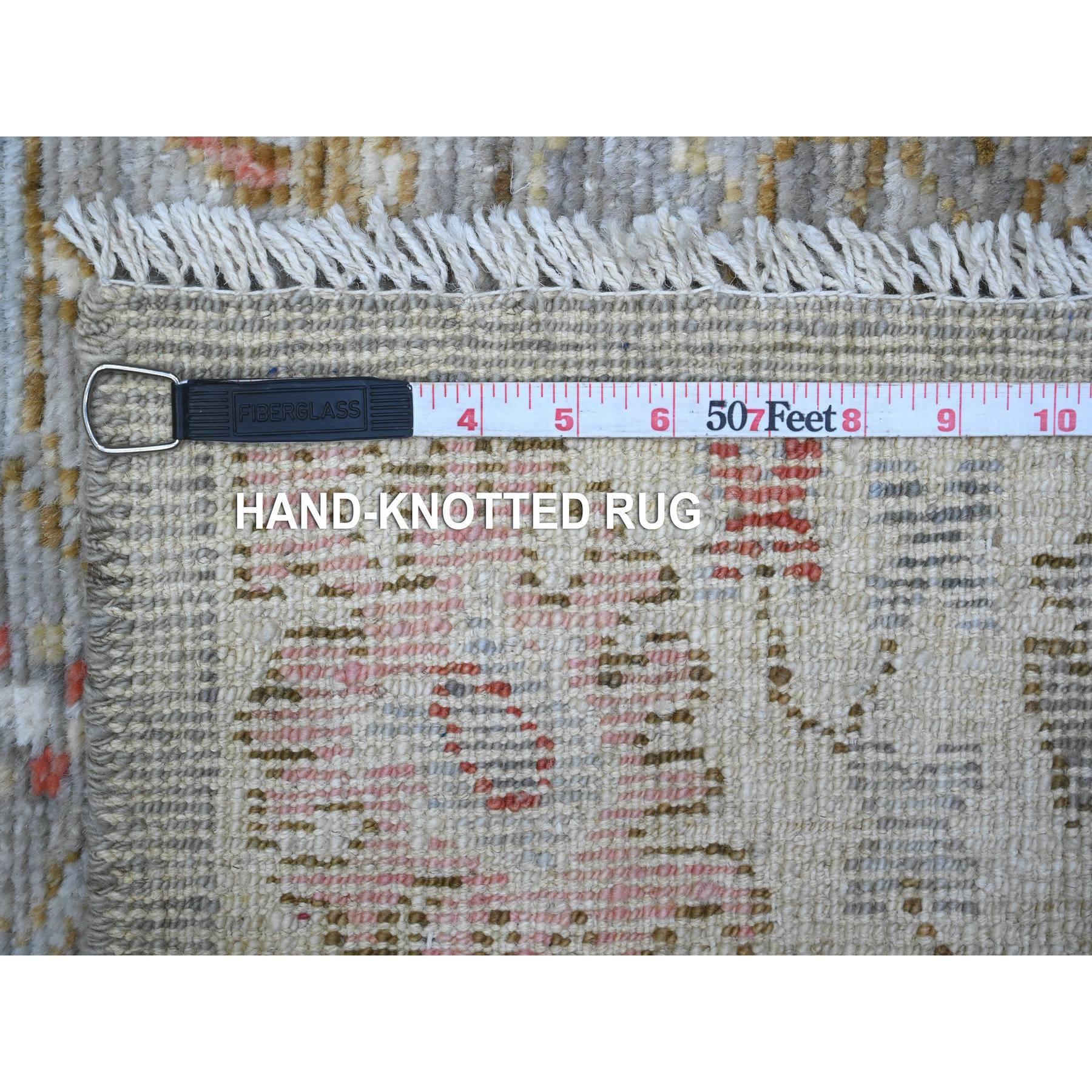 XXI secolo e contemporaneo Tappeto orientale 3'x8' Spanish Gray Soft Wool Weft Hand Knotted Angora Oushak Runner in vendita