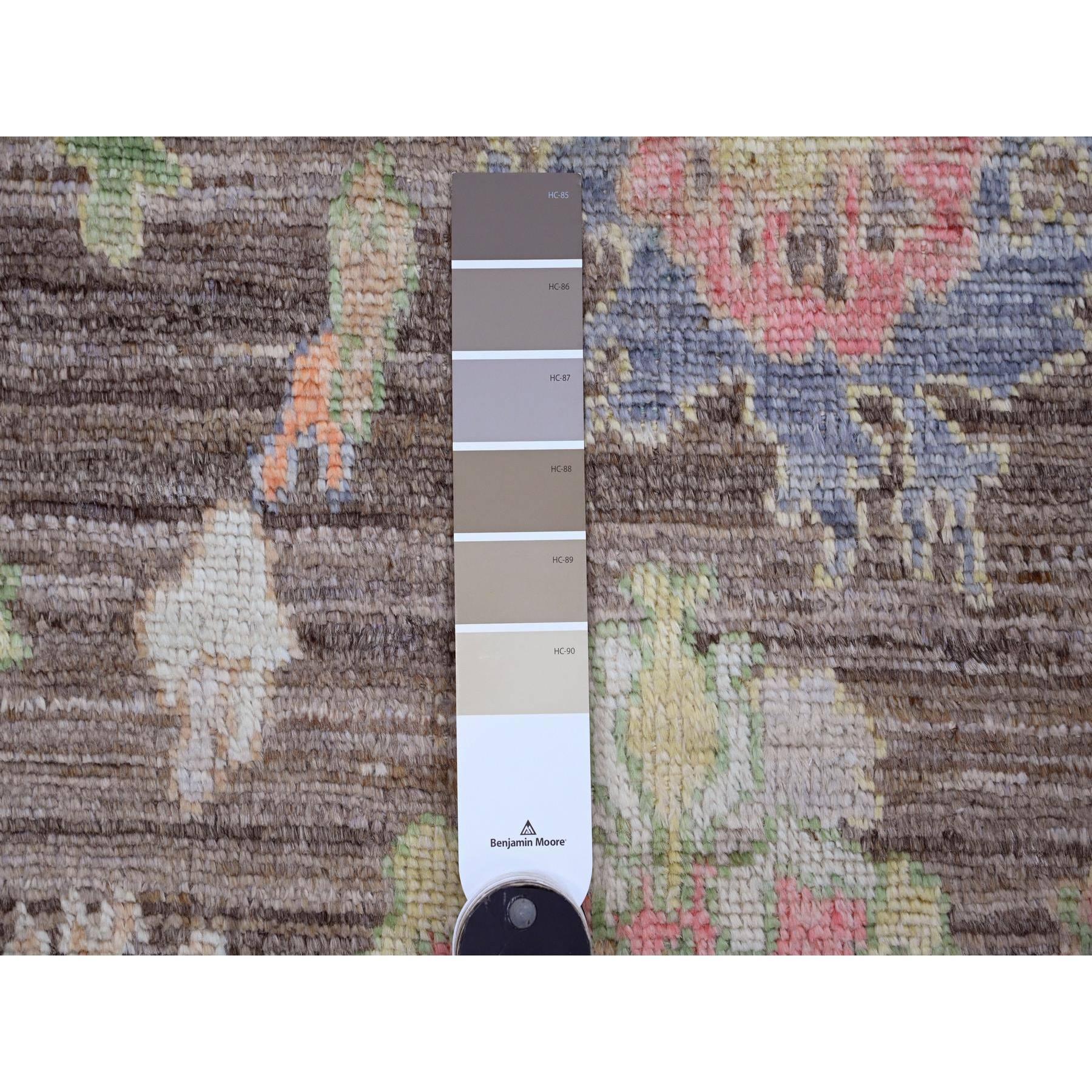 Noué à la main 3'x9'8