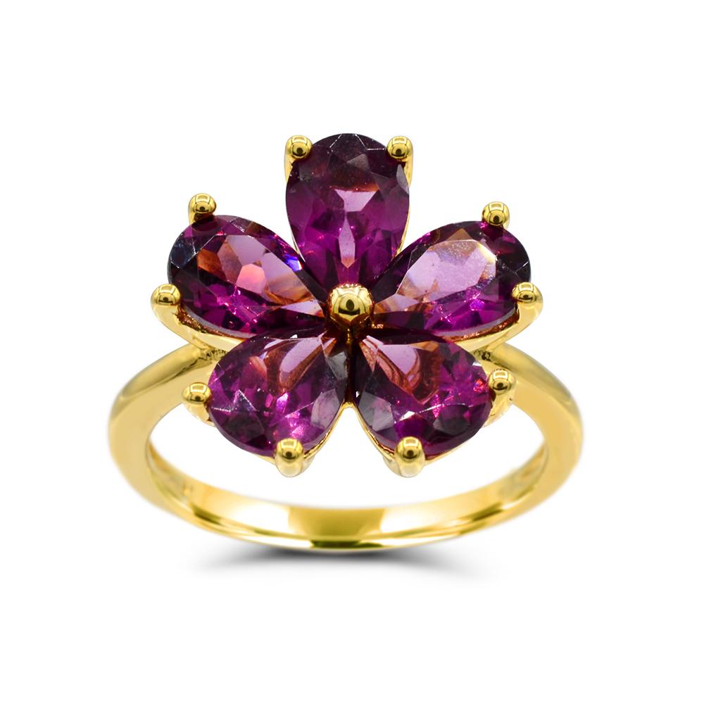Indulge in the adorable design of our Five petals Rhodolite Flower Ring in 14K Yellow Gold. Crafted with meticulous attention to detail, this ring features five stunning pear-shape rhodolite gemstones. The yellow gold tone prong setting add a touch
