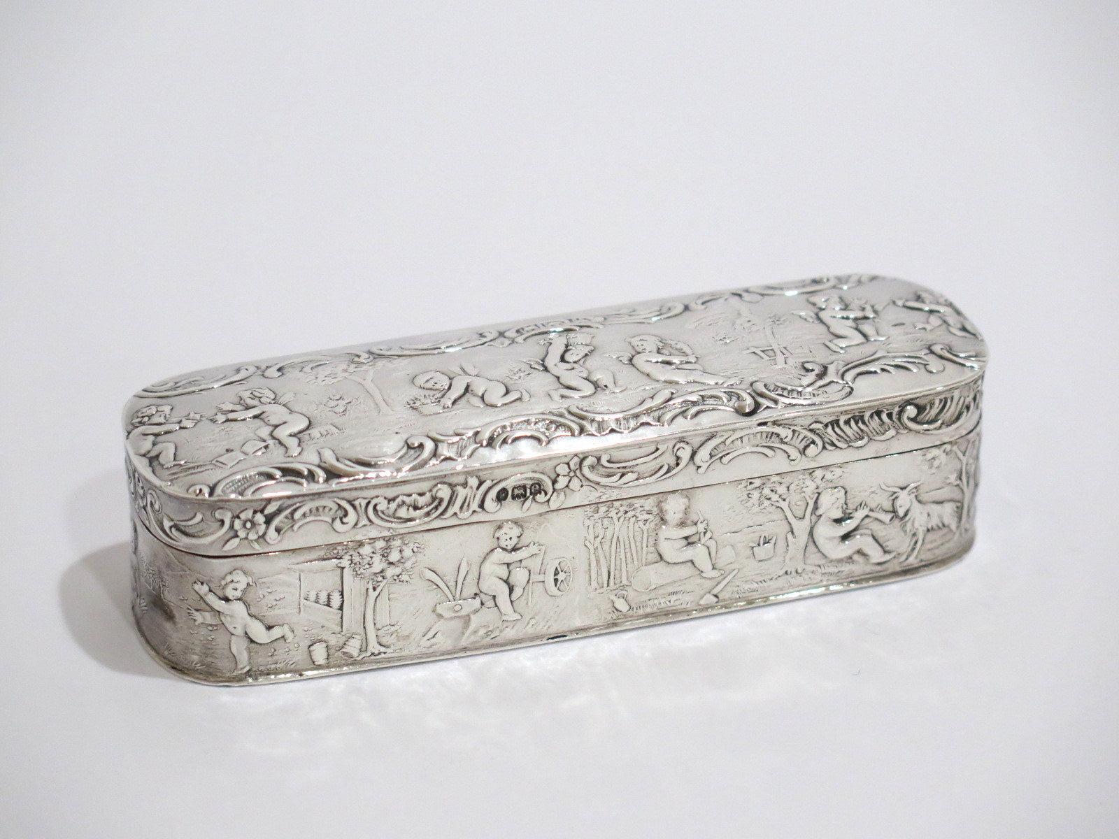 Sterling Silver Antique English C. 1900 Cupid Scenes Box In Good Condition In Brooklyn, NY