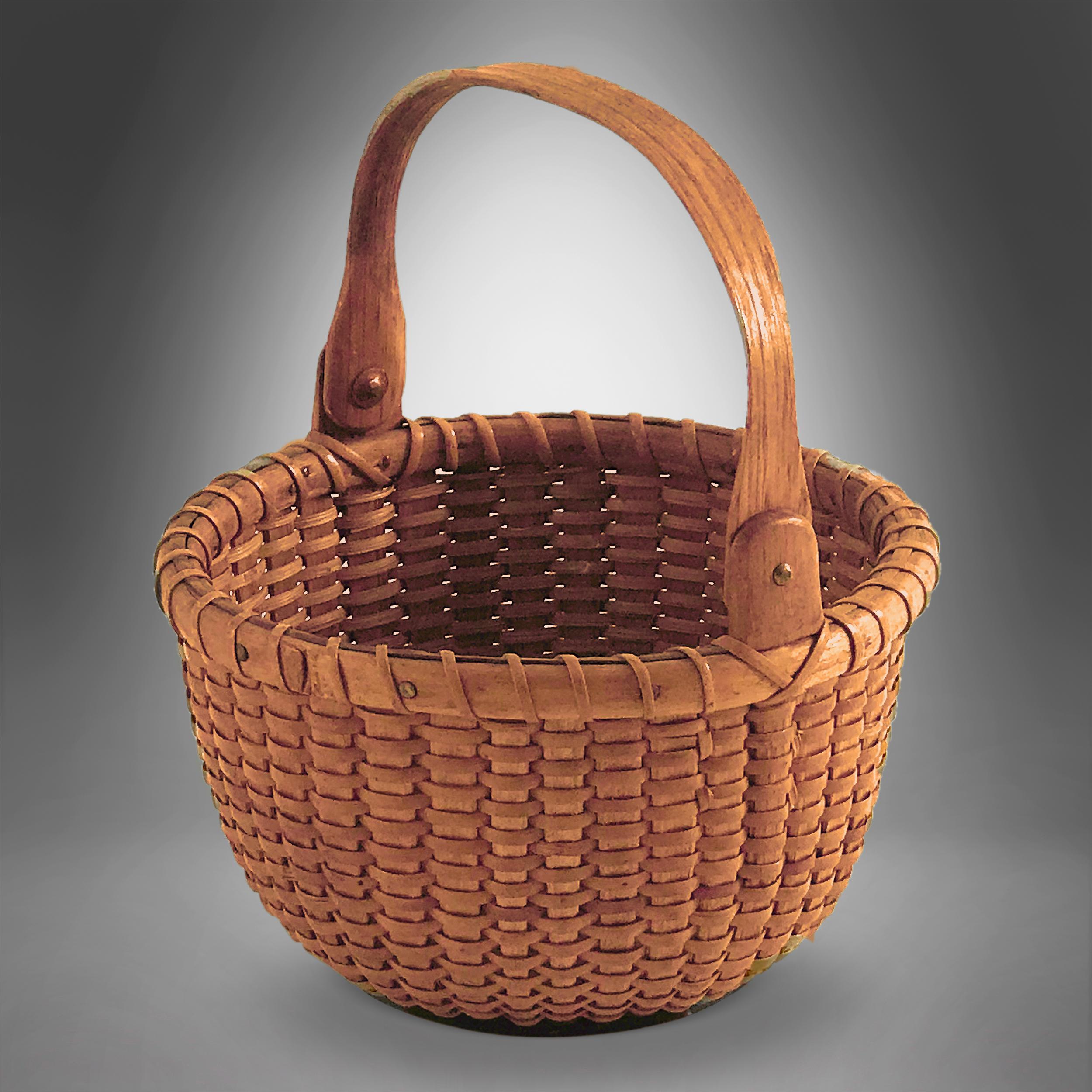 North American Open Round Nantucket Lightship Basket, Attributed to Geo Washington Ray For Sale