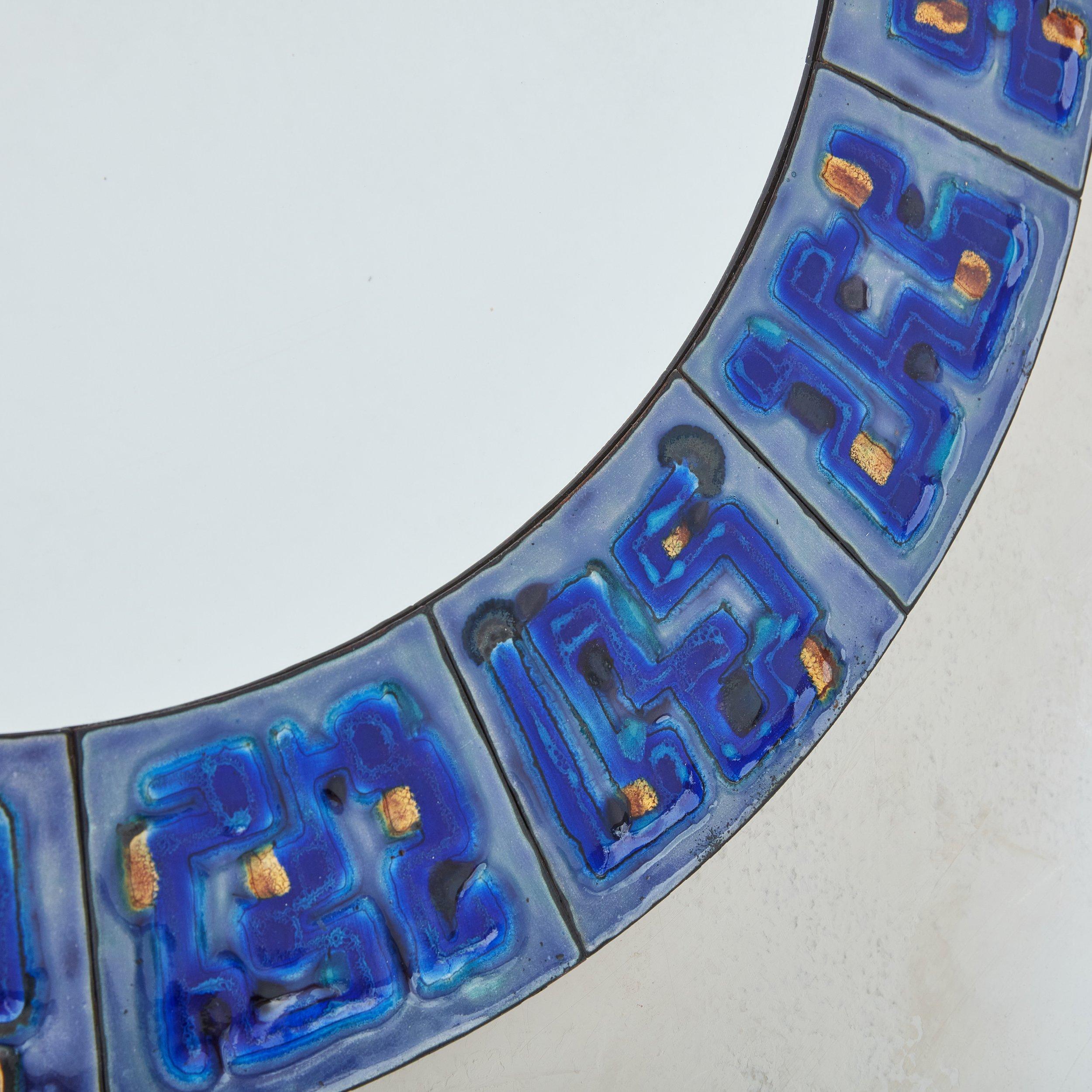Milieu du XXe siècle 4/5 Miroir en émail bleu peint à la main par Bodil Eje, Danemark années 1960 en vente