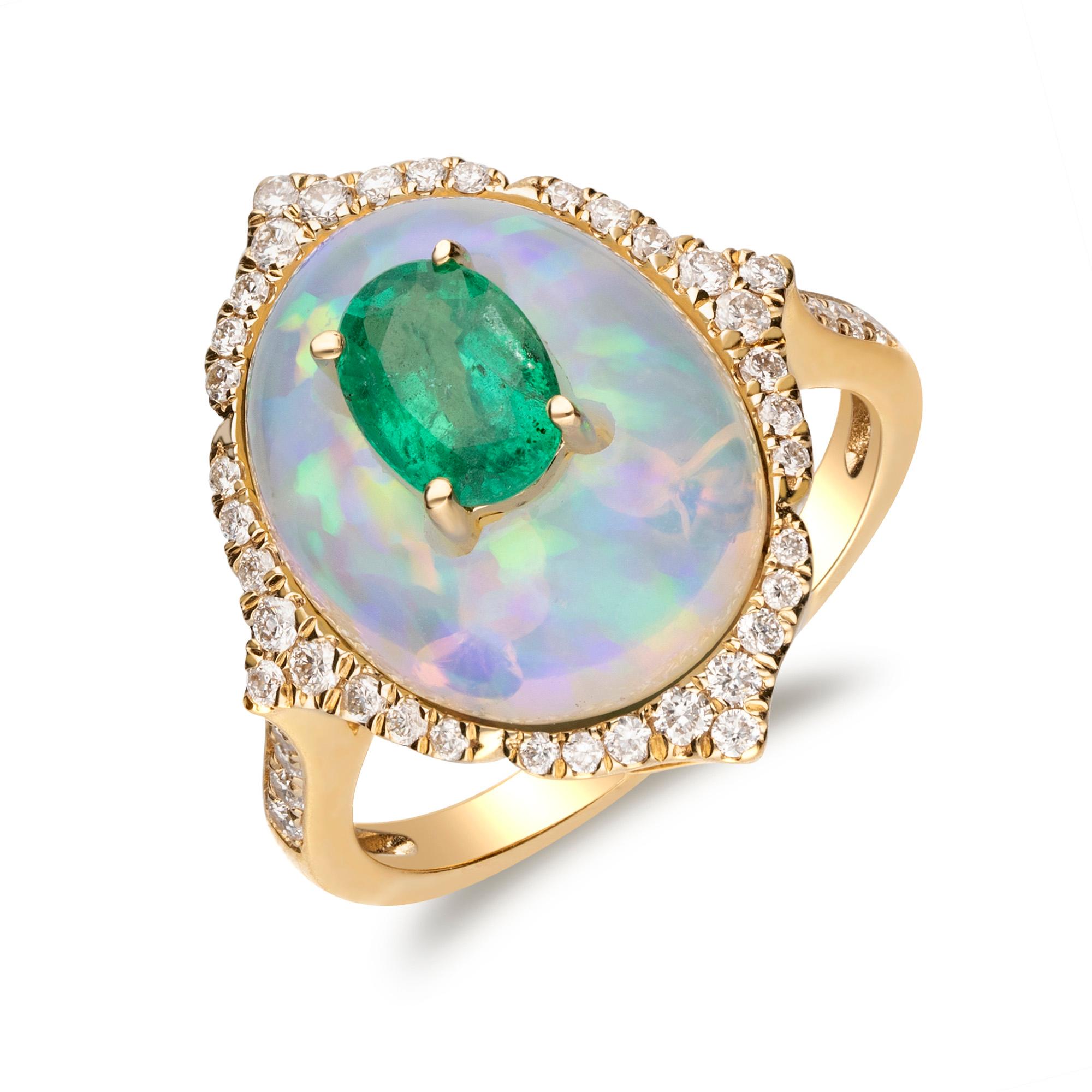 Oval Cut 4/5 Carat Natural Emerald and Diamond 14 Karat Yellow Gold Ring