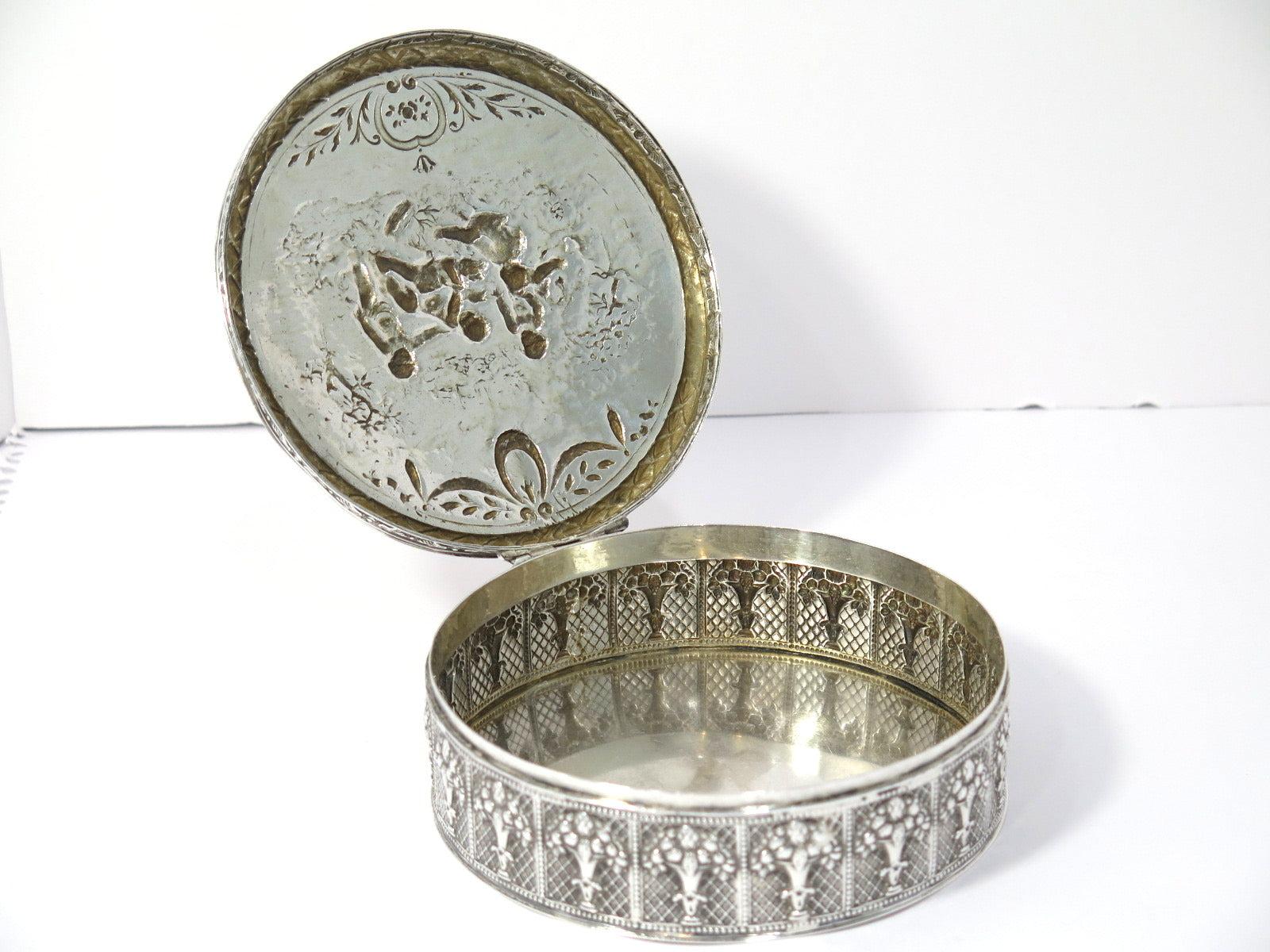 20th Century 4 7/8 in - Sterling Silver Antique German Cherubs Round Box For Sale