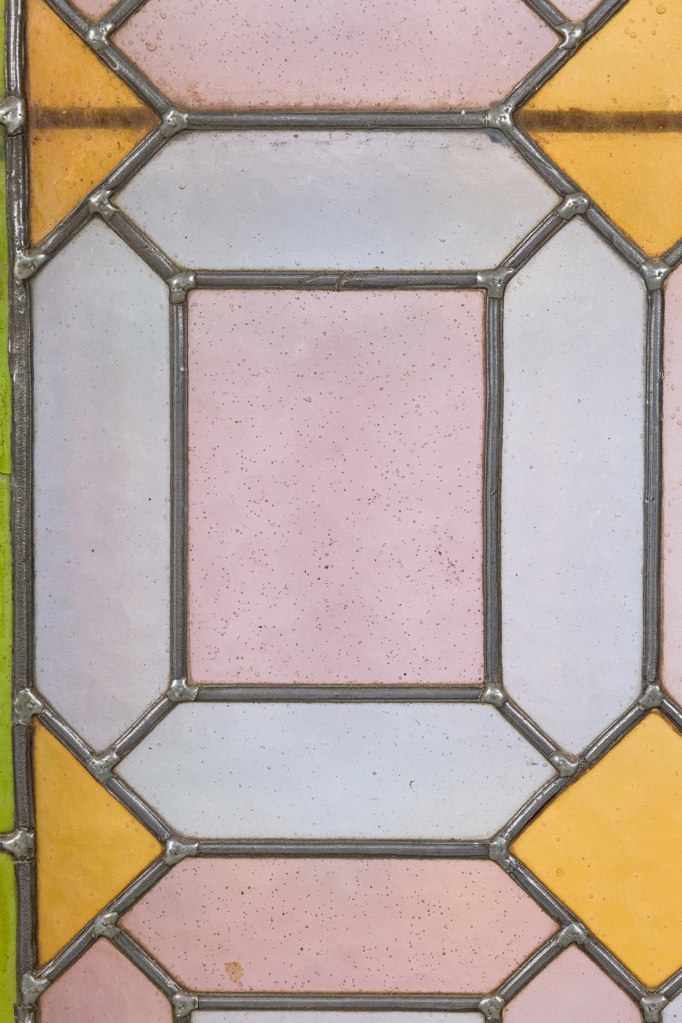 4 fenêtres américaines victoriennes en verre teinté en vente 5
