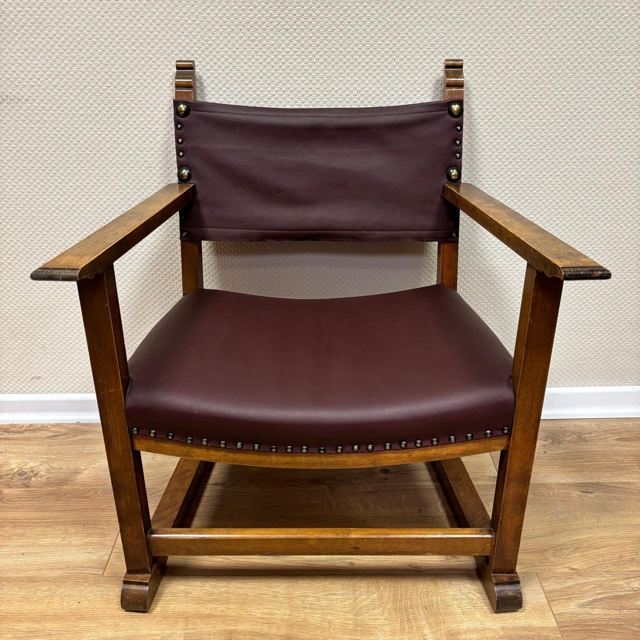 4 antique armchairs by Alfred Loos  Vienna 1930  walnut & leather For Sale 3