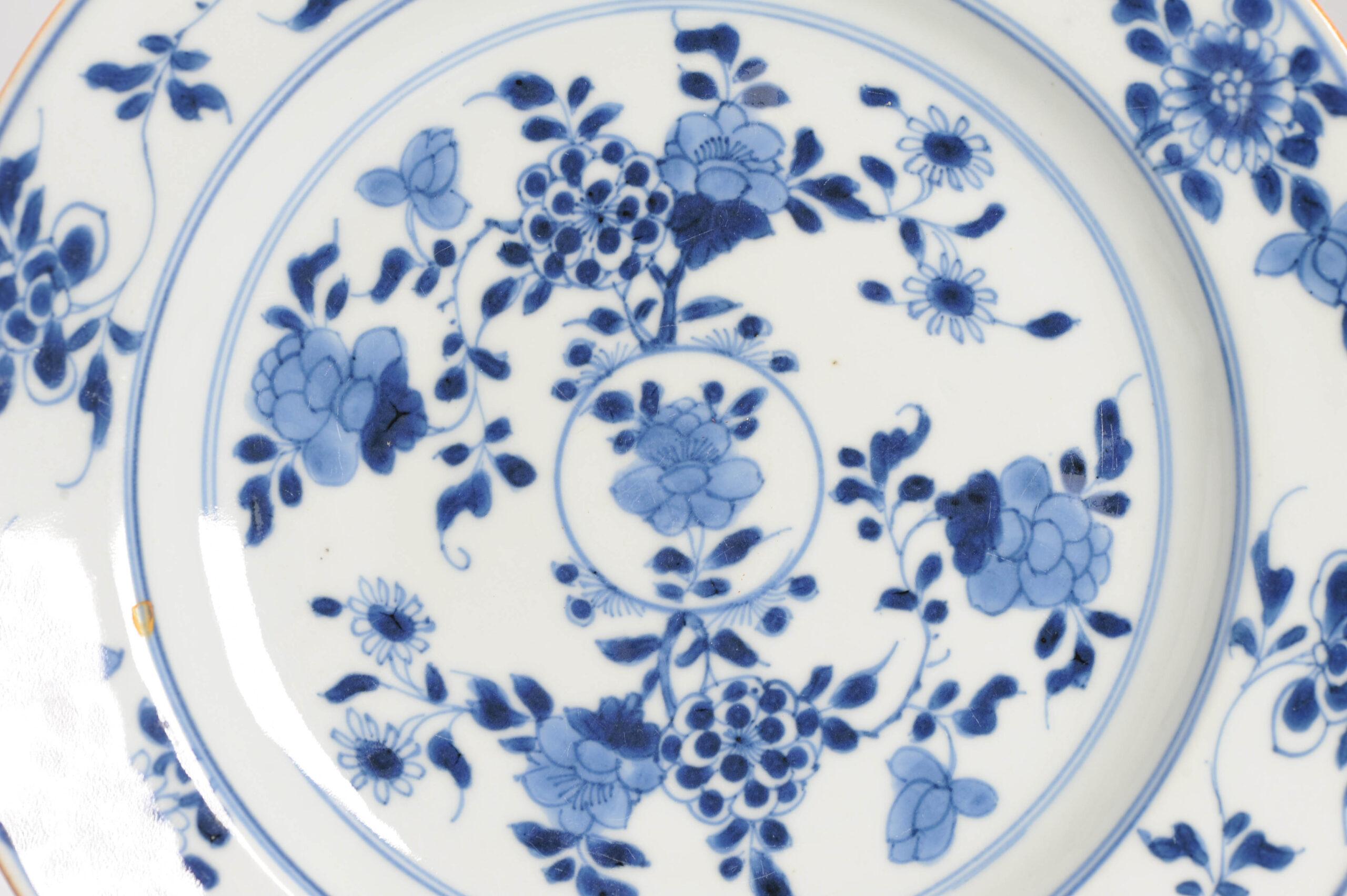 #4 Antique Chinese Porcelain Kangxi Period Blue and White Set Dinner Plates For Sale 4