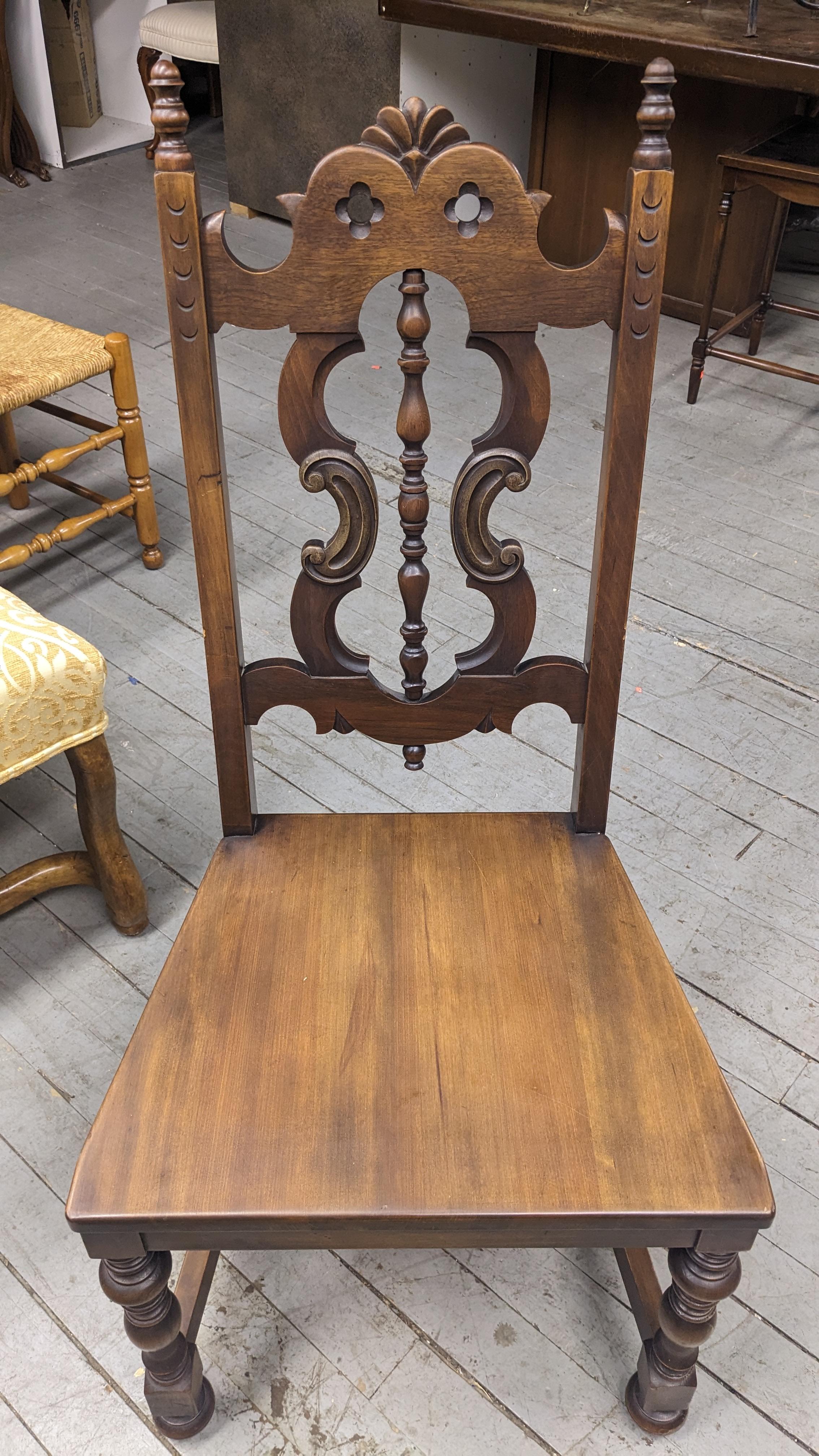 4 Antique Lifetime Furniture Jacobean Gothic Spanish Walnut Dining Chairs Set For Sale 1