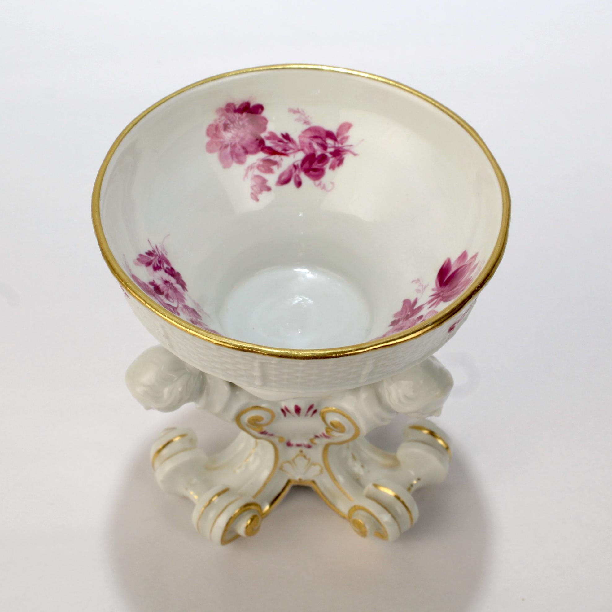 4 Antique Meissen Porcelain Footed Frauenkopf Salt Cellars with Puce Flowers For Sale 8