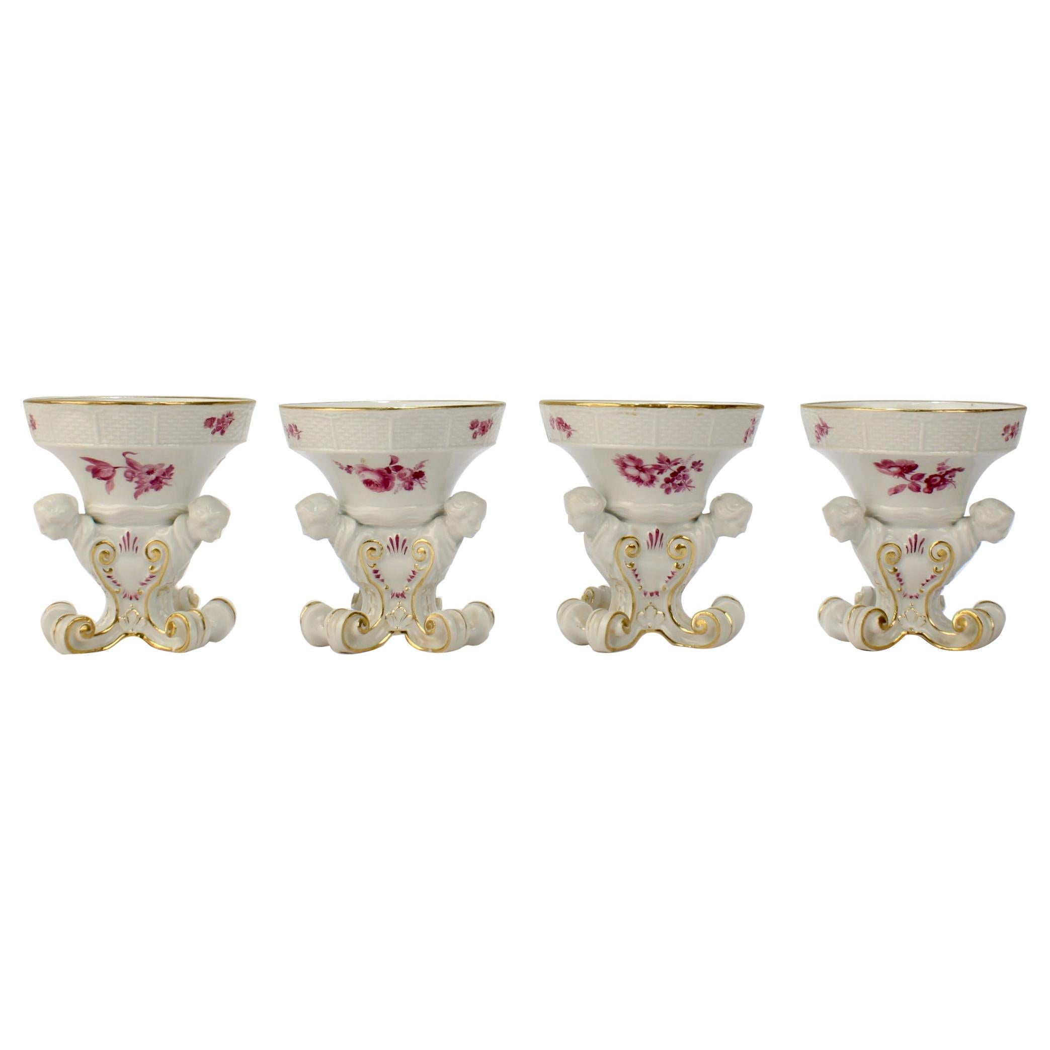4 Antique Meissen Porcelain Footed Frauenkopf Salt Cellars with Puce Flowers For Sale
