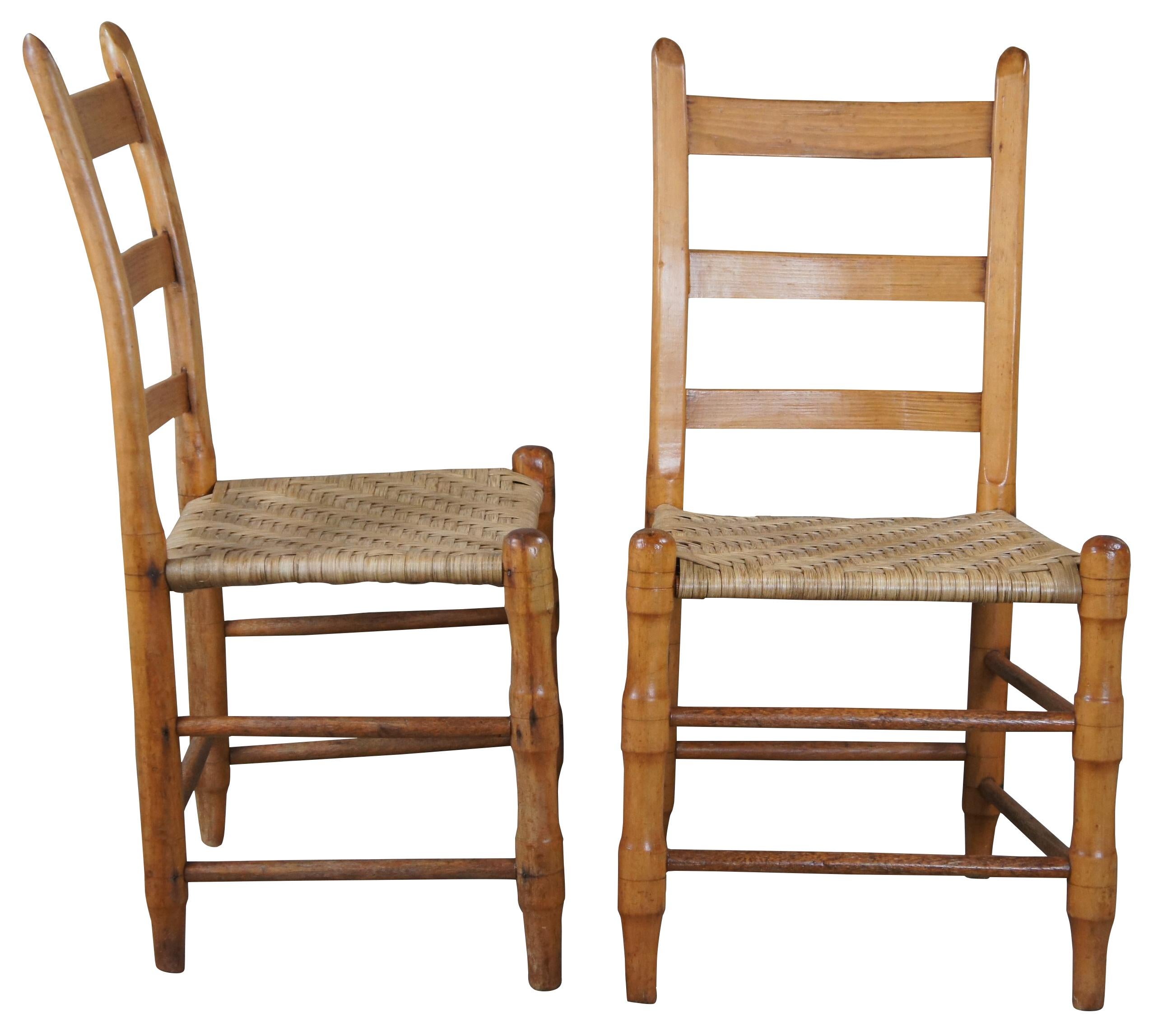 Vintage American Shaker maple and pine rush seat ladderback farmhouse dining chairs.

18.5