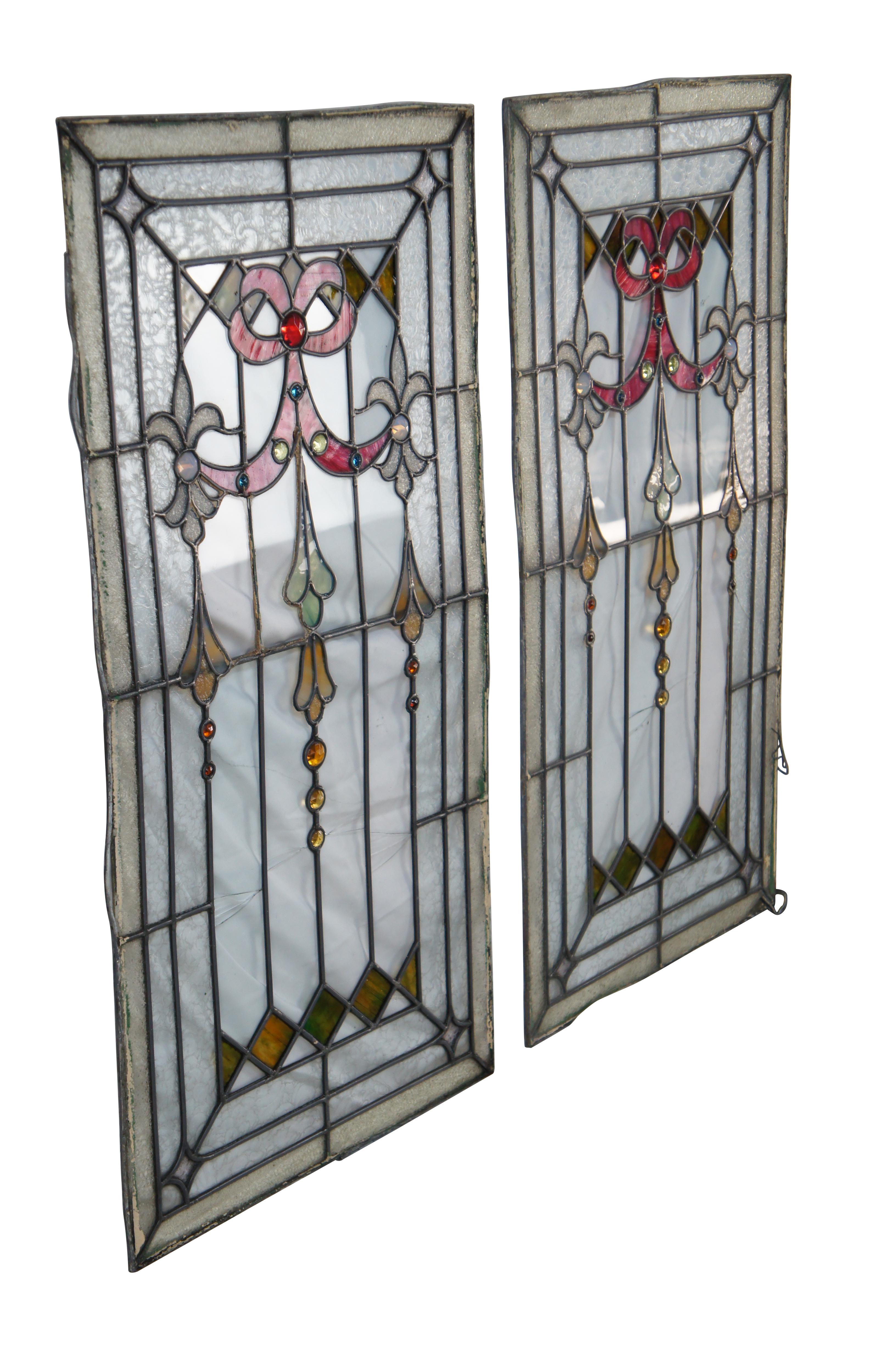 4 antike, aufgearbeitete, französische, neoklassizistische Blei-Glas-Leinwände mit Juwelen, 38
