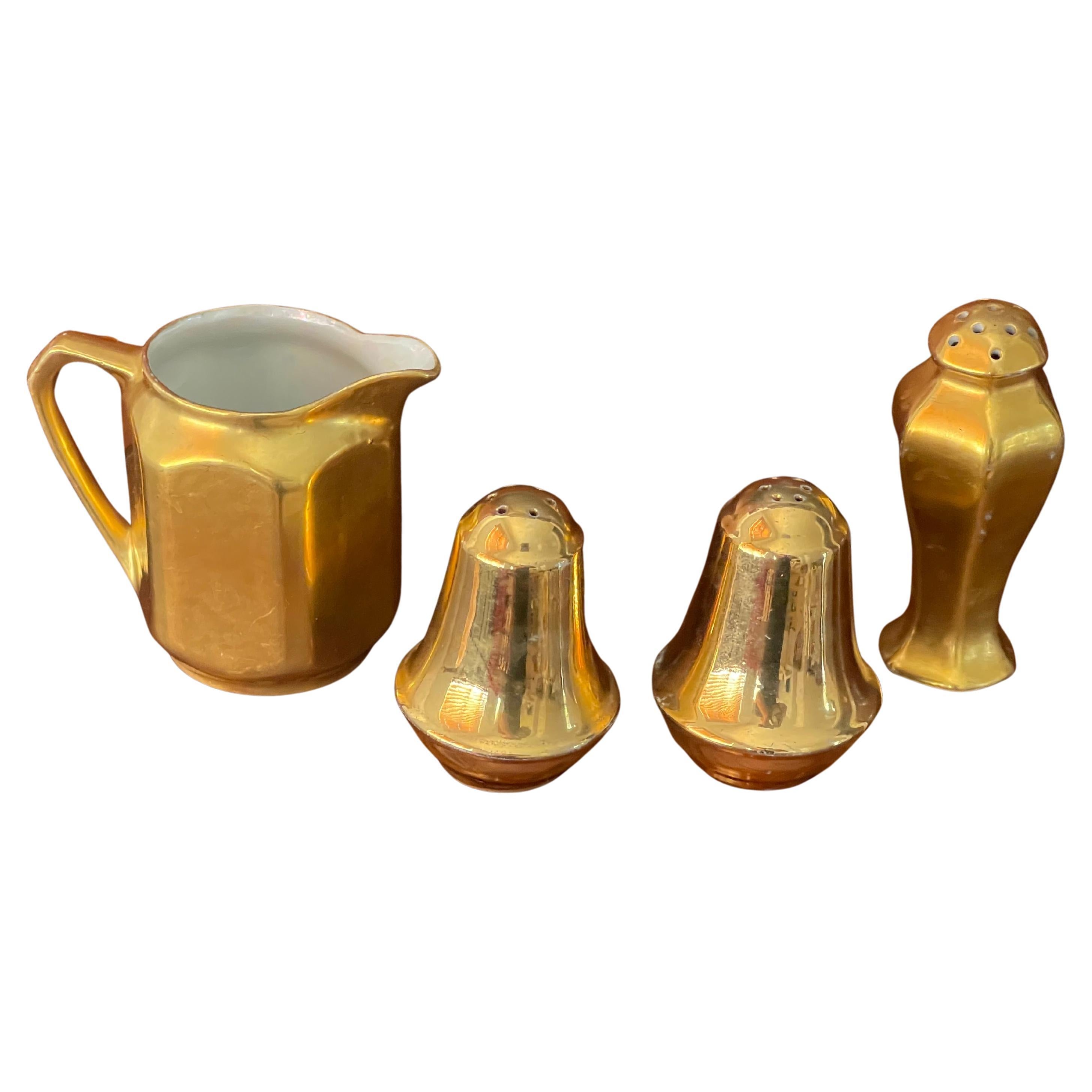 4 Antque Art Deco Art Nouveau Gold Porcelain Salt and Pepper Shakers with Creame in vendita