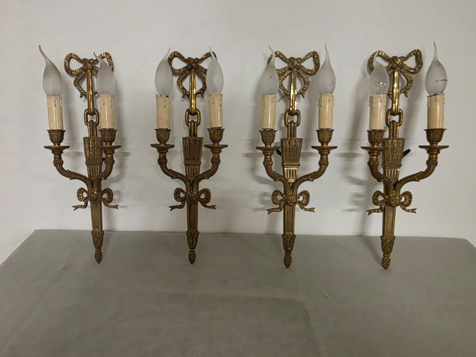 French 4 applique in bronzo dorato stile Luigi XVI in vendita