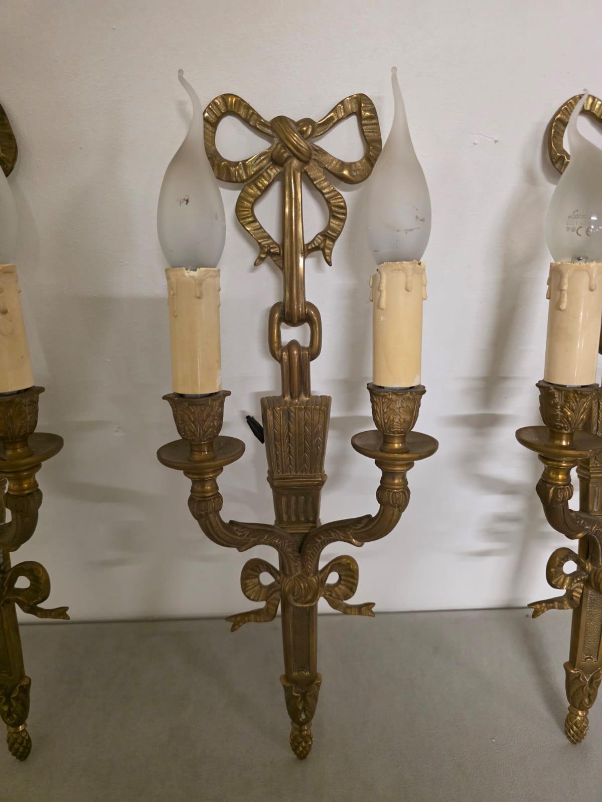 Bronzo 4 applique in bronzo dorato stile Luigi XVI in vendita