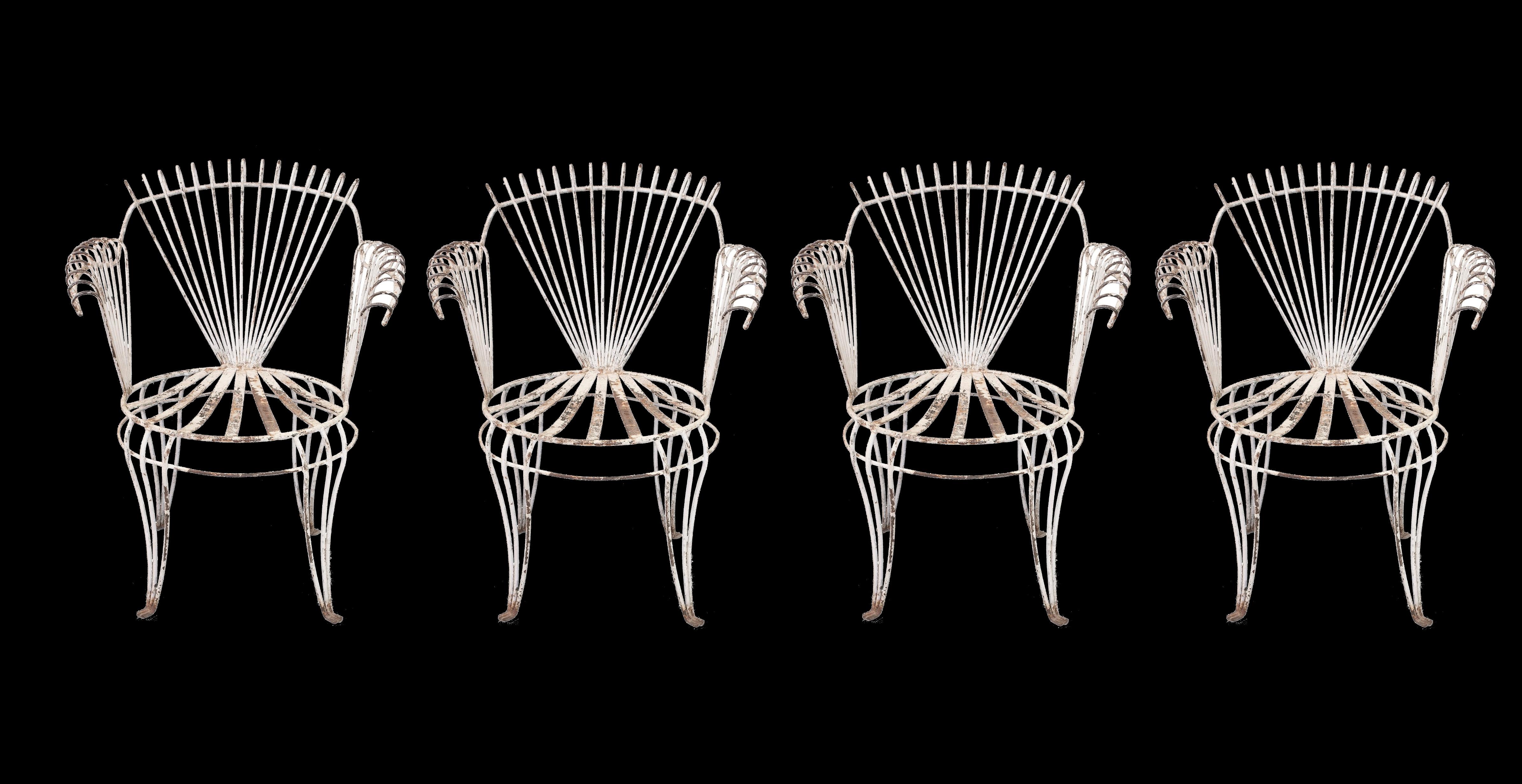 4 Sessel
Die Stühle werden vor der Auslieferung neu lackiert.
Seit 1982 haben wir uns auf den Verkauf von Art Deco, Jugendstil und Vintage spezialisiert. Wenn Sie Fragen haben, stehen wir Ihnen gerne zur Verfügung.
Drücken Sie auf die
