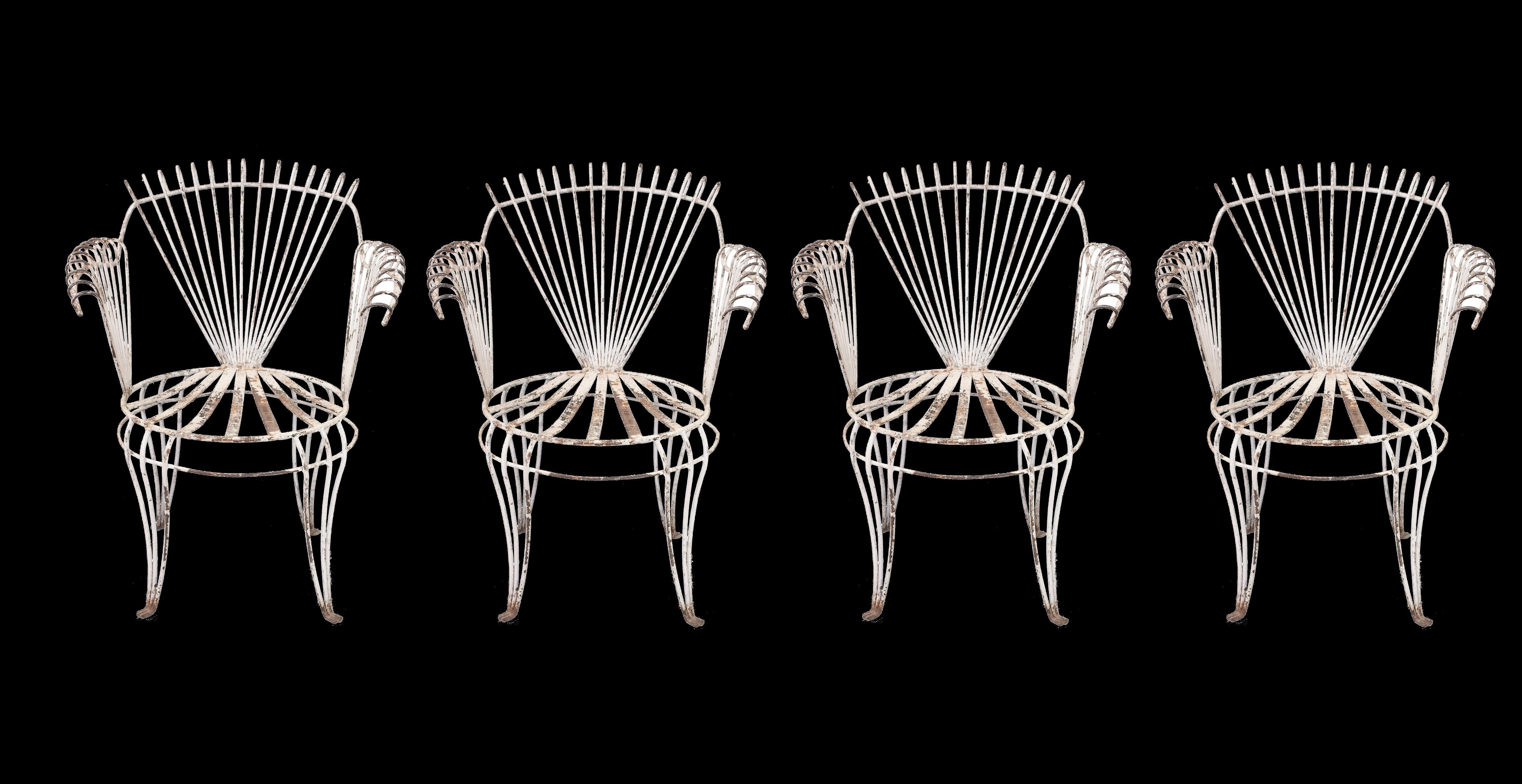 4 Fauteuils
Les chaises sont repeintes avant la livraison.
Nous sommes spécialisés dans la vente de produits Art Déco et Art Nouveau et Vintage depuis 1982. Si vous avez des questions, nous sommes à votre disposition.
En appuyant sur le bouton